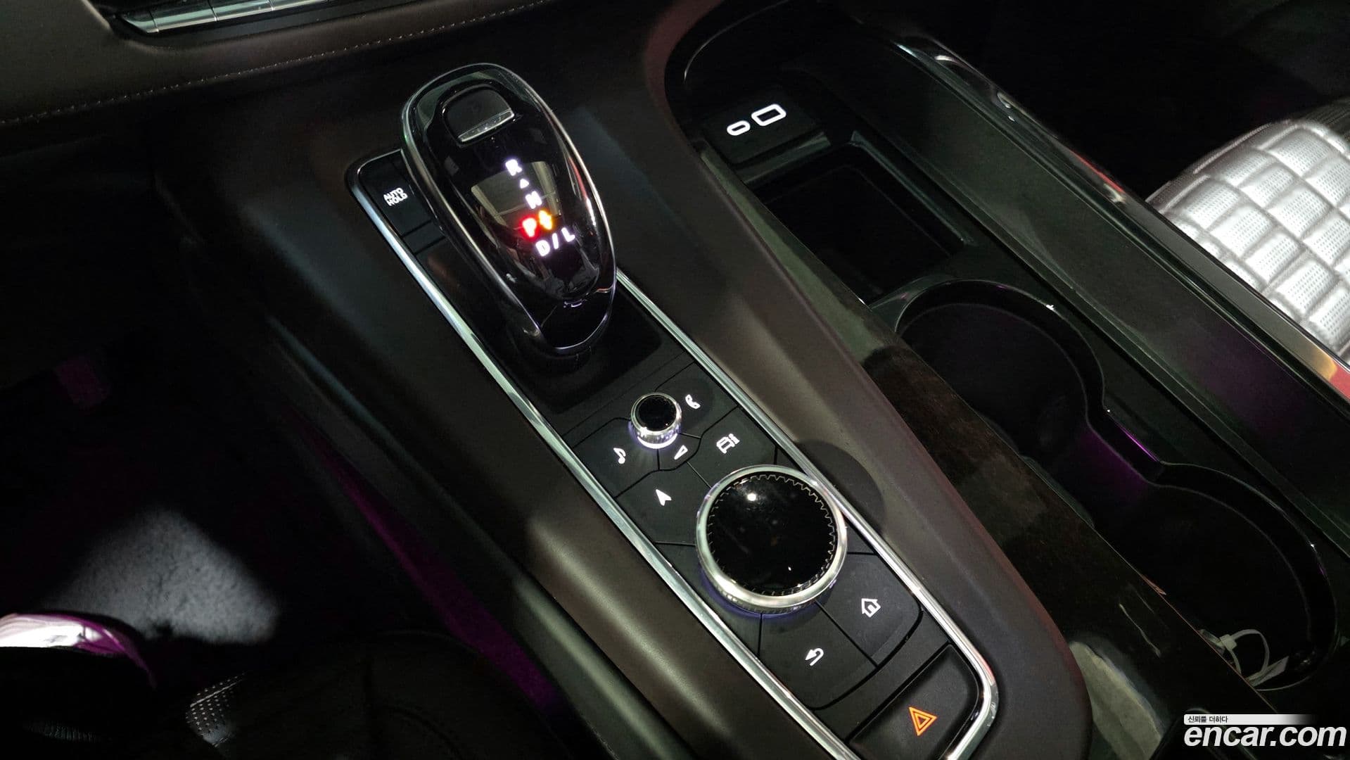 Main__Slider__Photo:Escalade Cadillac 2023.0-8