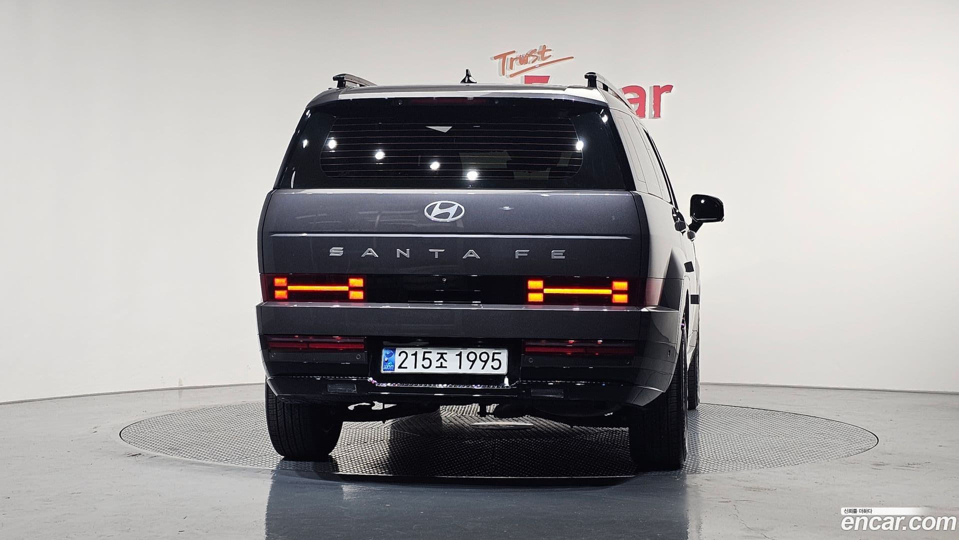 Main__Slider__Photo:Santafe Hyundai 2023.10-3