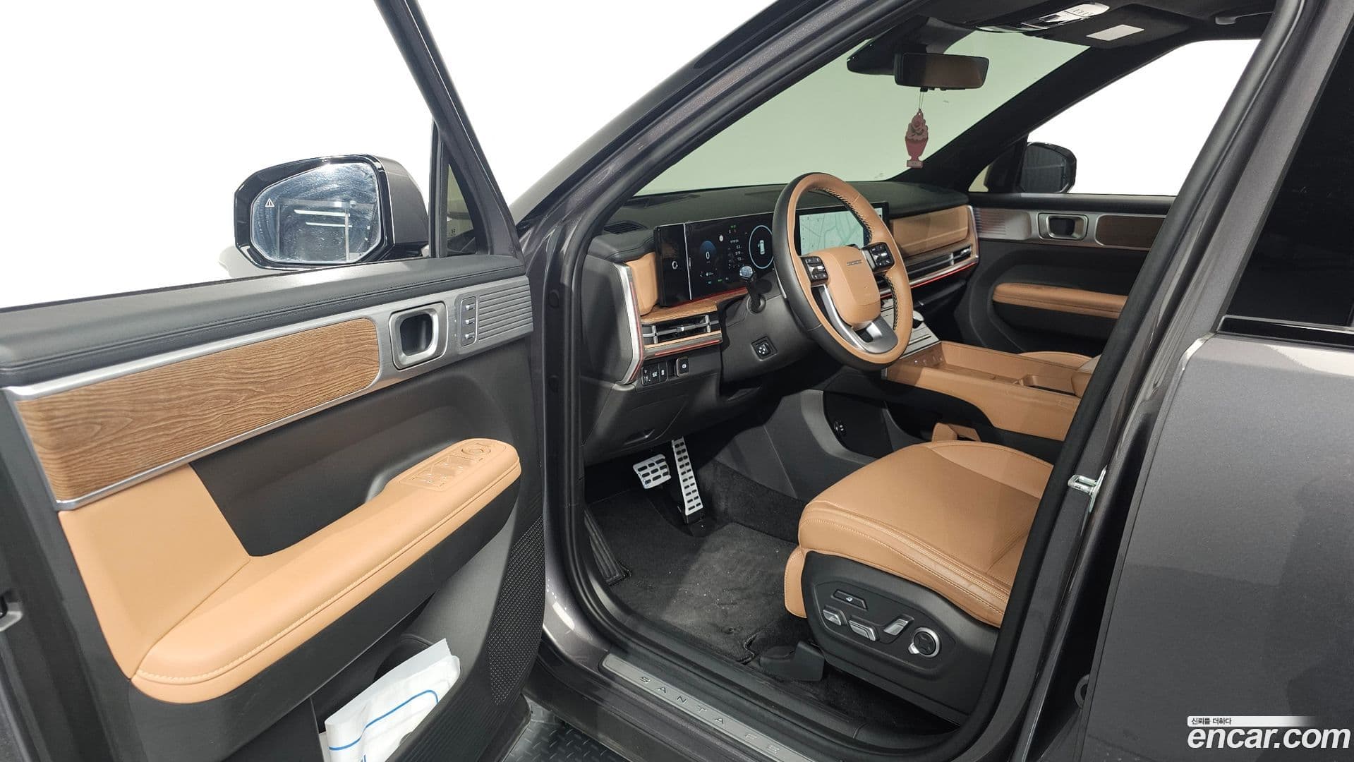 Main__Slider__Photo:Santafe Hyundai 2023.10-9