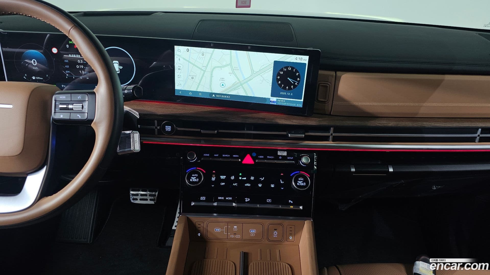 Main__Slider__Photo:Santafe Hyundai 2023.10-13