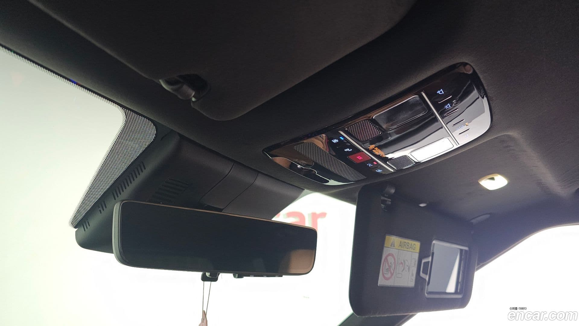 Main__Slider__Photo:Santafe Hyundai 2023.10-17