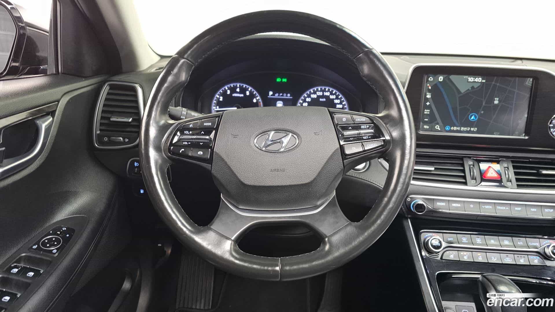 Grandeur Hyundai 2018.1-OPTION-017