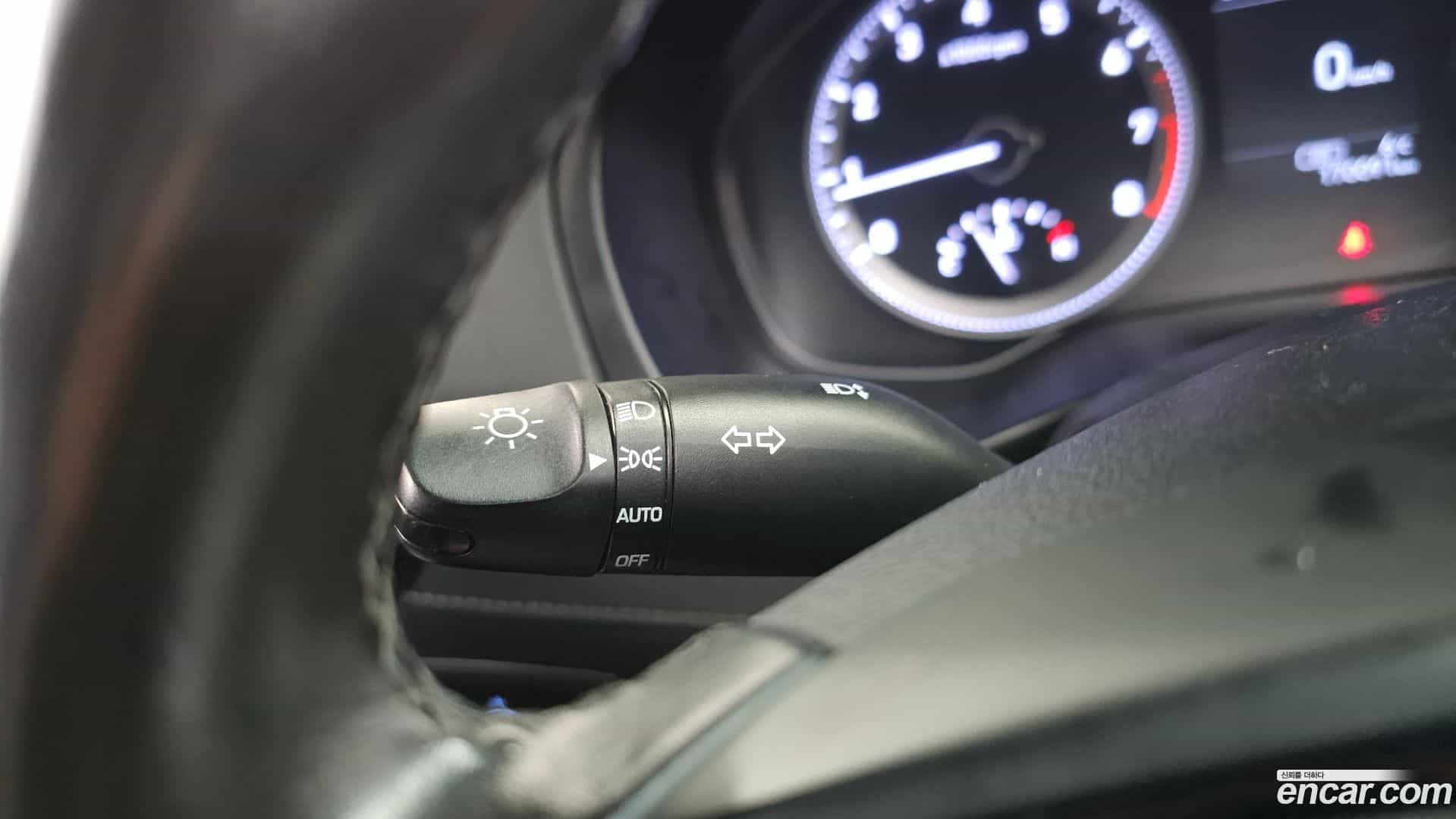 Grandeur Hyundai 2018.1-OPTION-021