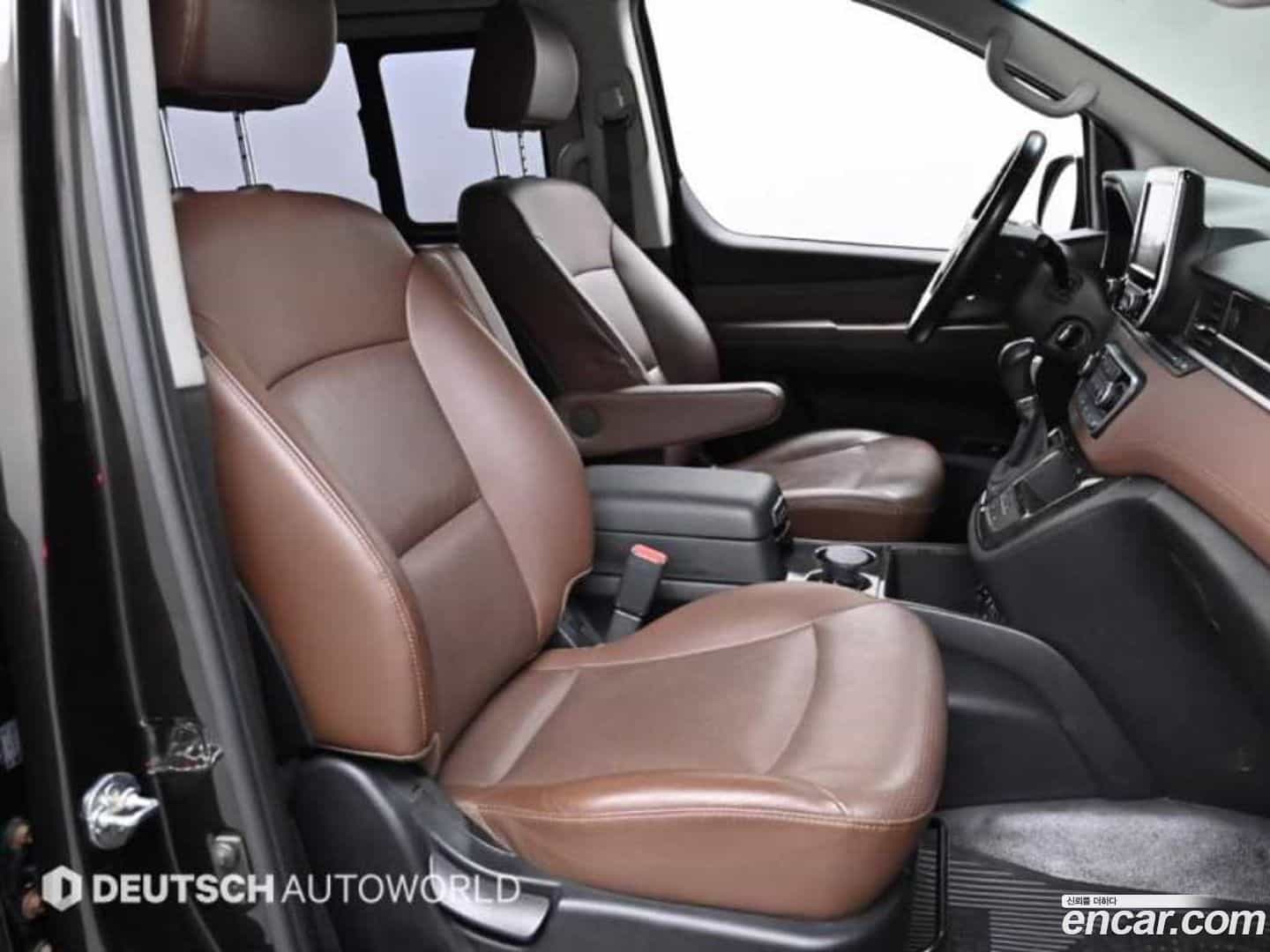 Starex Hyundai 2018.10-INNER-010