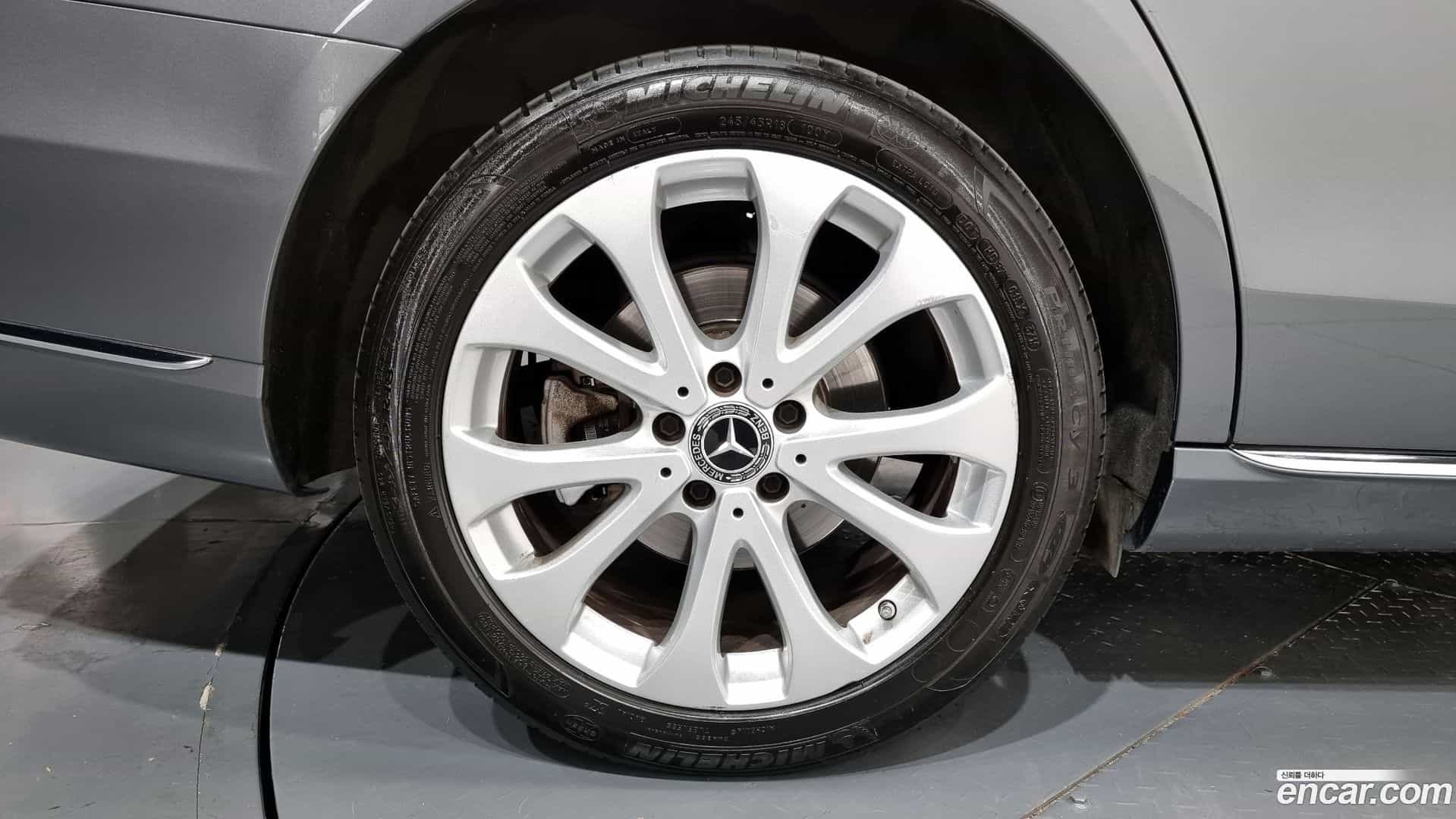 E-Class Mercedes-Benz 2018.10-OUTER-005