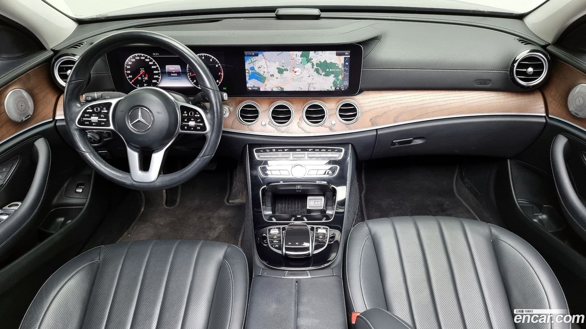 Main__Slider__Photo:E-Class Mercedes-Benz 2018.10-6