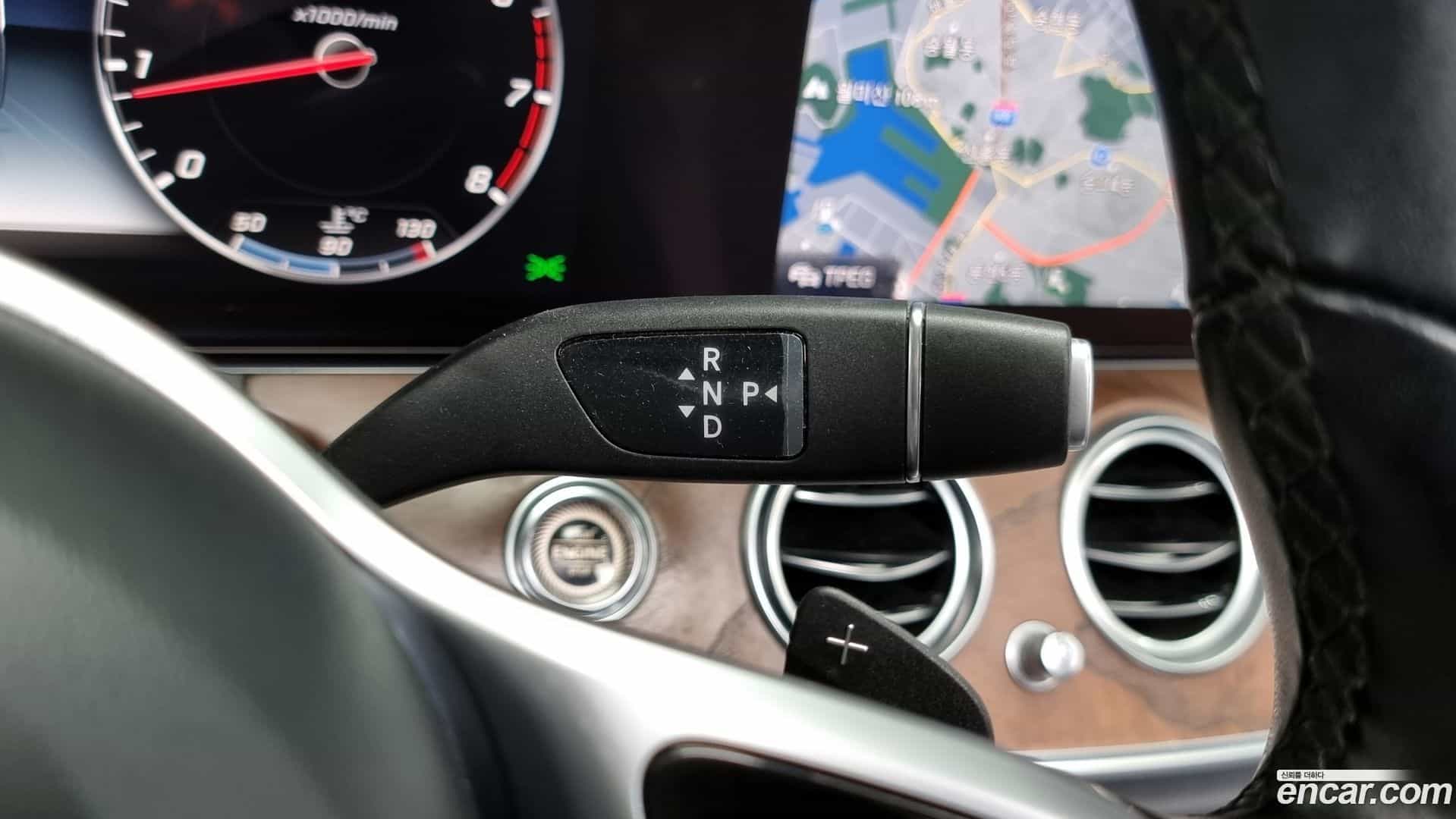 E-Class Mercedes-Benz 2018.10-INNER-009