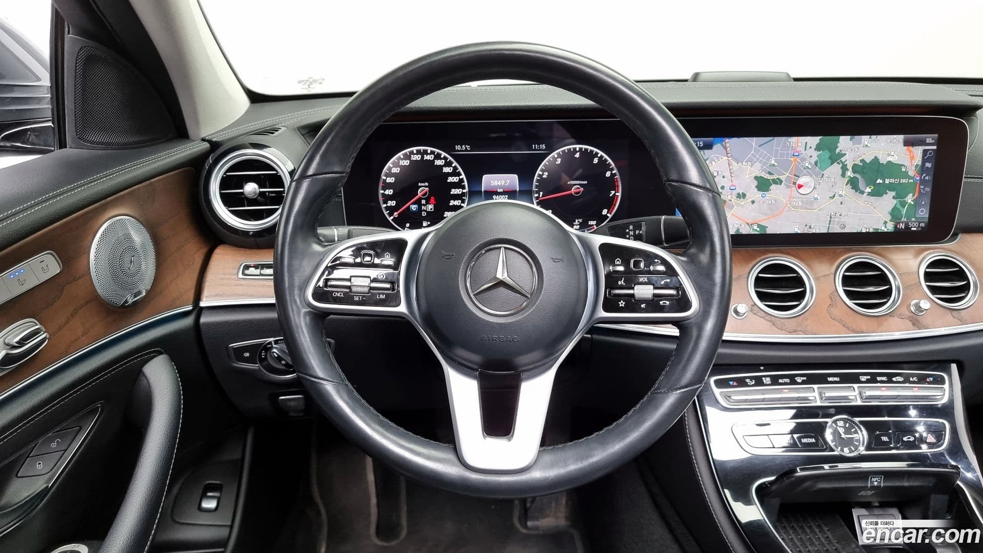 Main__Slider__Photo:E-Class Mercedes-Benz 2018.10-12