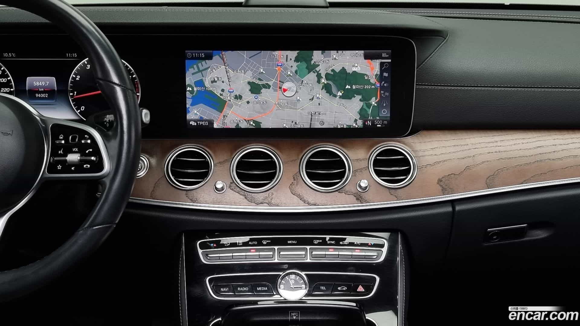 E-Class Mercedes-Benz 2018.10-OPTION-018