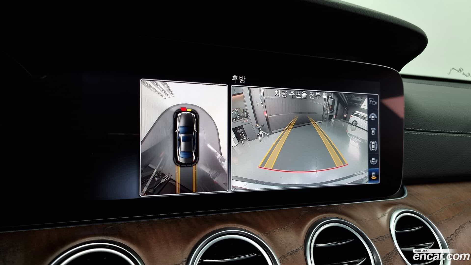 E-Class Mercedes-Benz 2018.10-OPTION-019