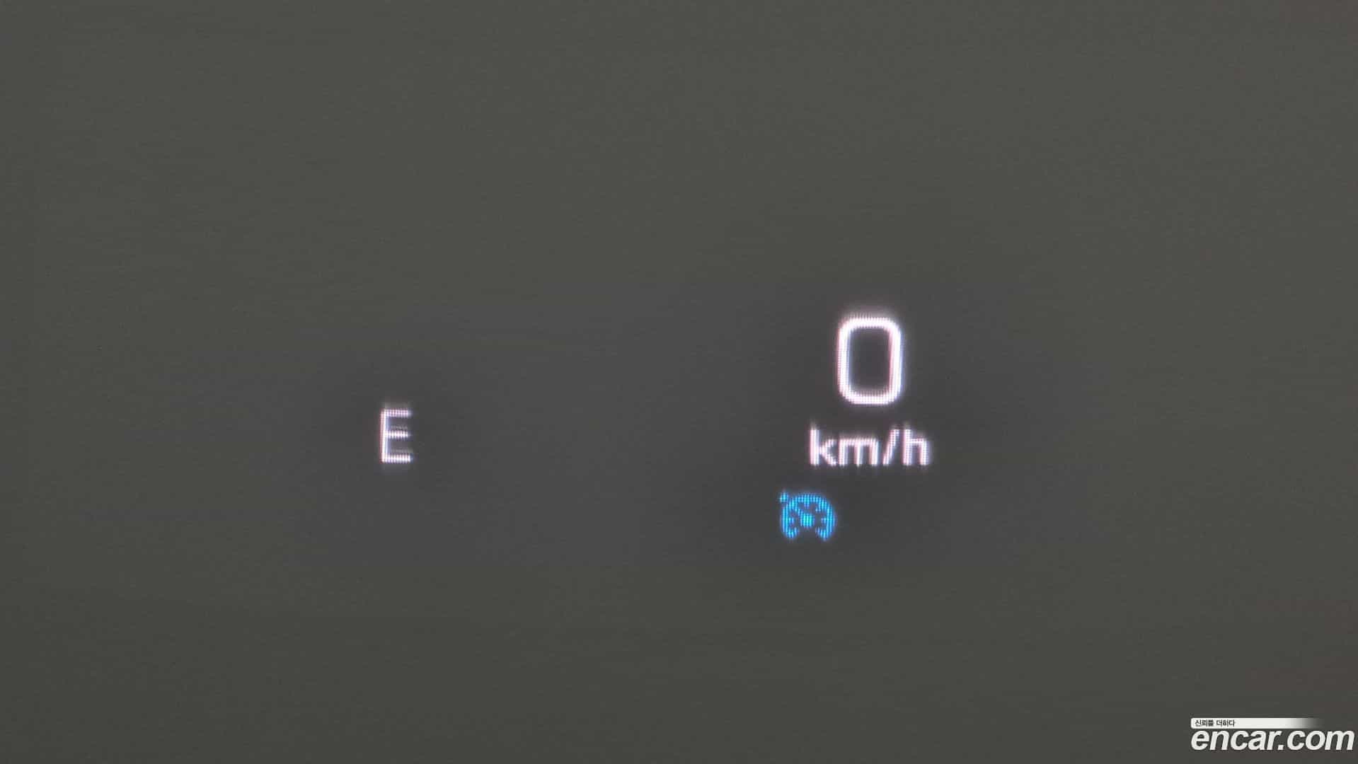 E-Class Mercedes-Benz 2018.10-OPTION-021