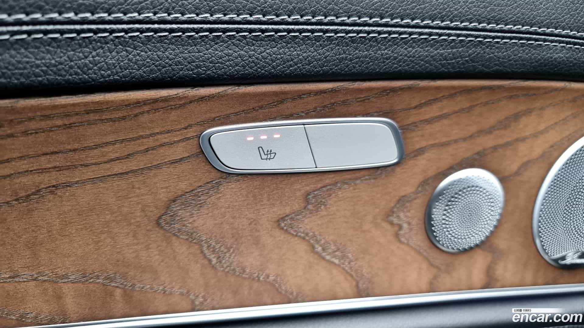 E-Class Mercedes-Benz 2018.10-OPTION-022