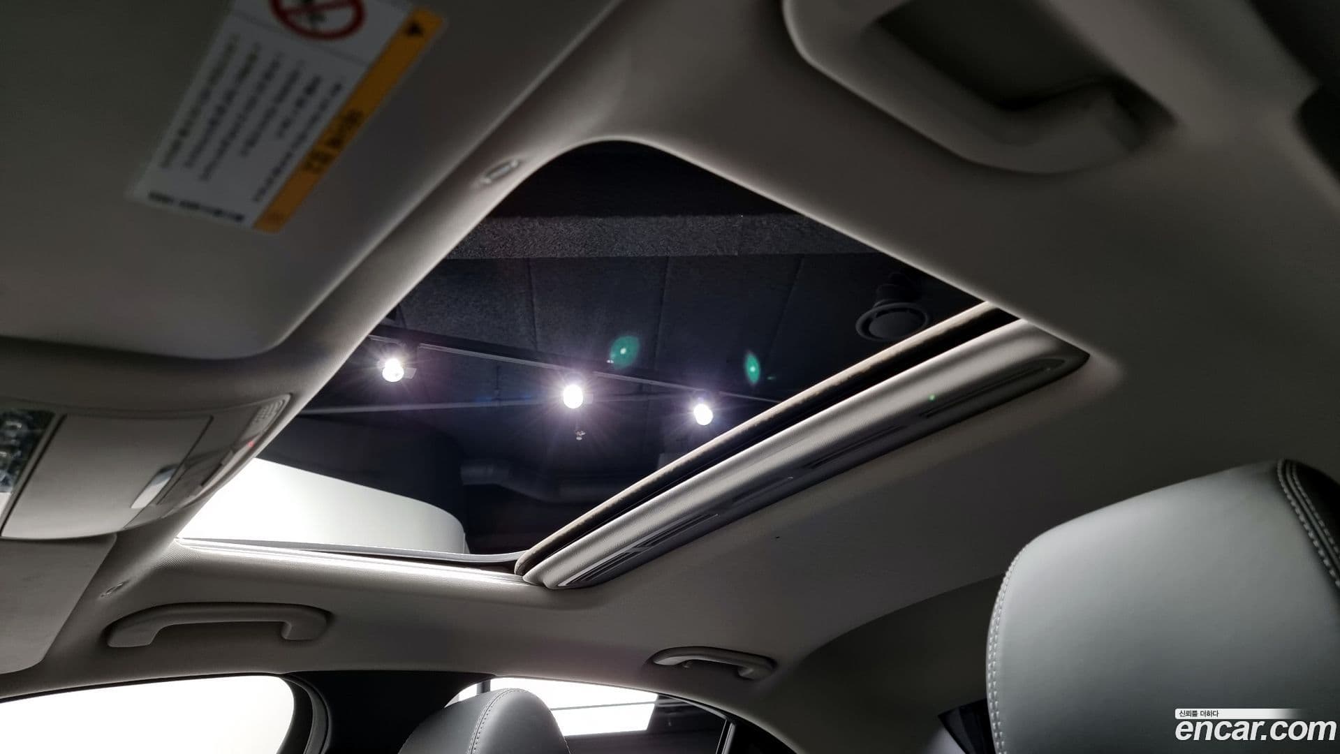 Main__Slider__Photo:E-Class Mercedes-Benz 2018.10-18