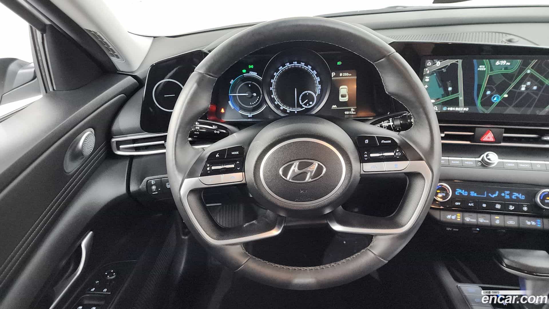 AVANTE Hyundai 2022.4-OPTION-017