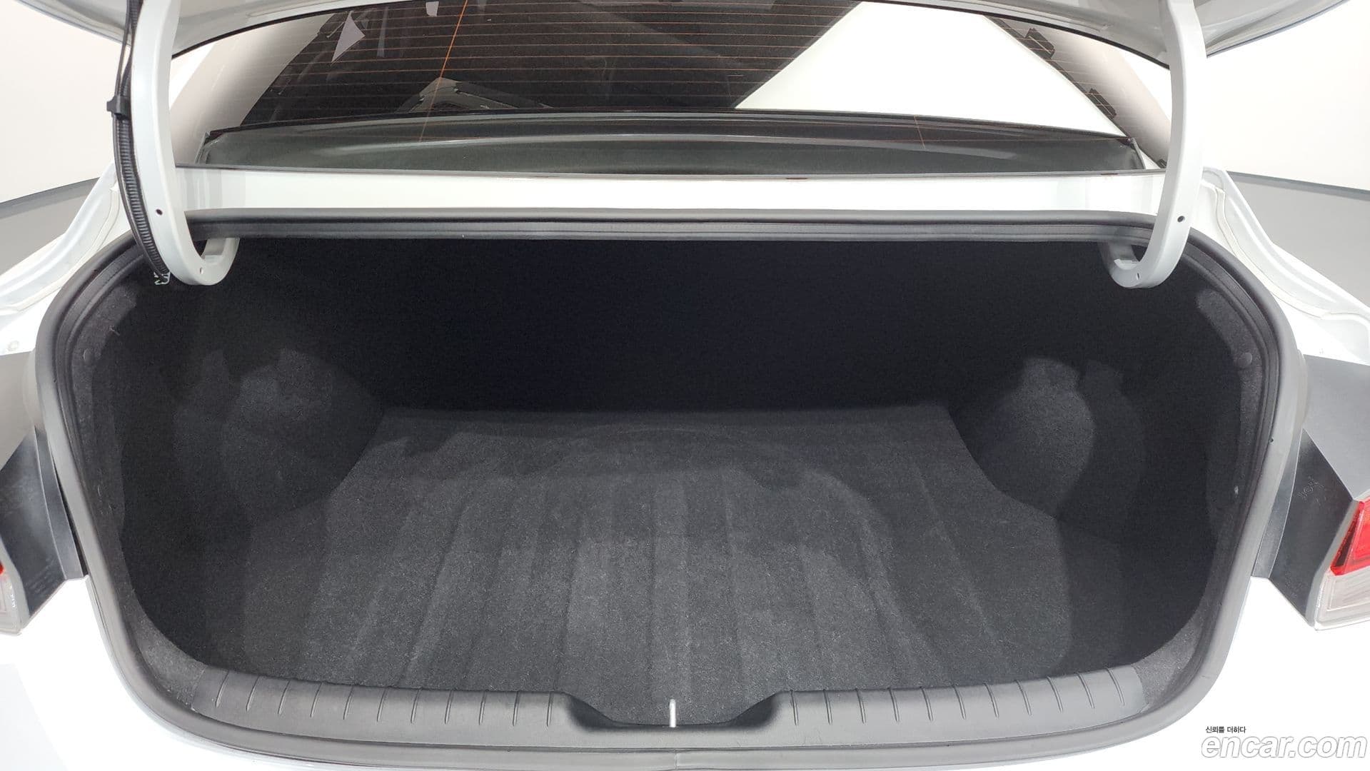 Main__Slider__Photo:AVANTE Hyundai 2022.4-19