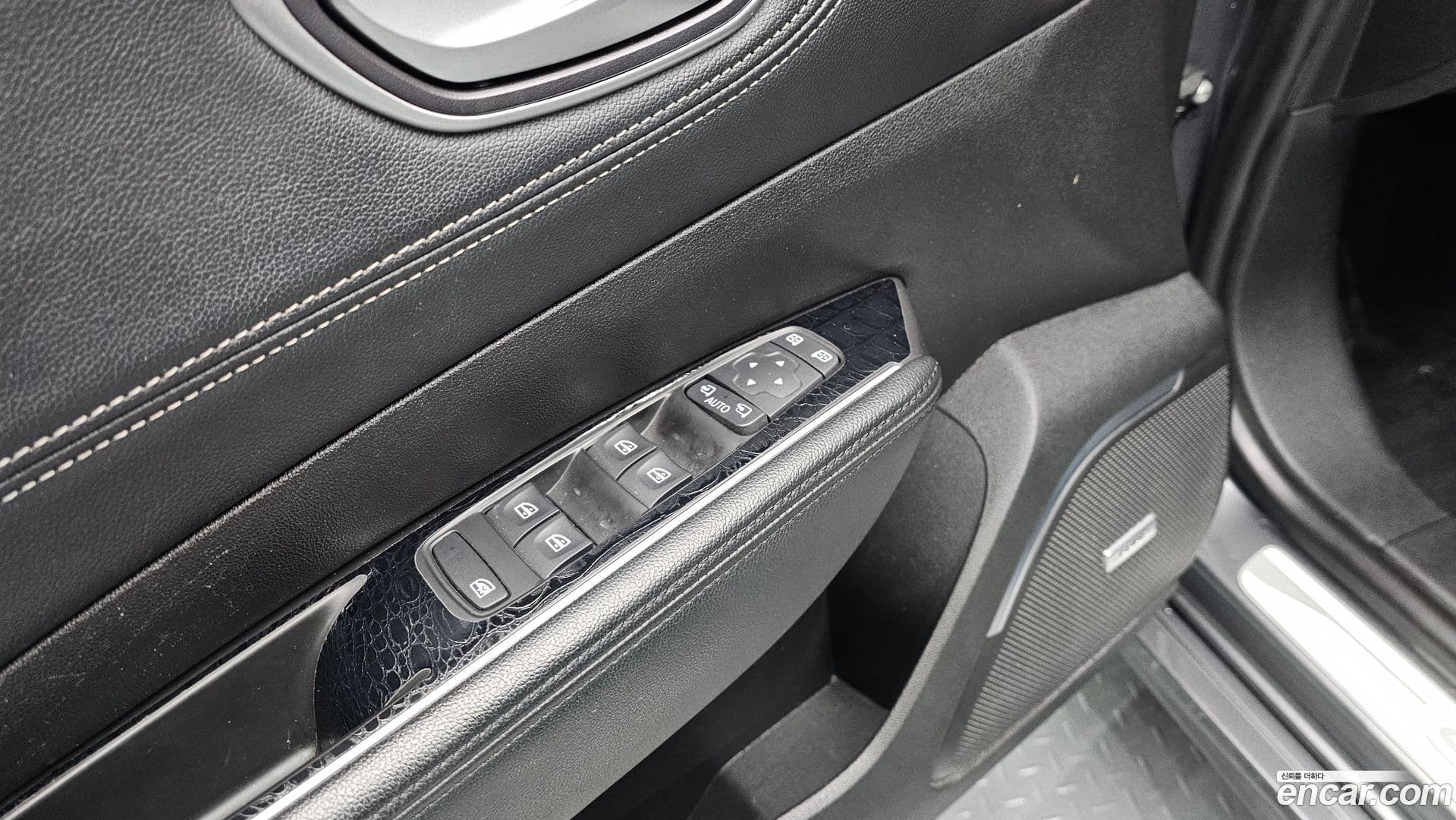 Main__Slider__Photo:SM6 Renault Korea 2017.11-11