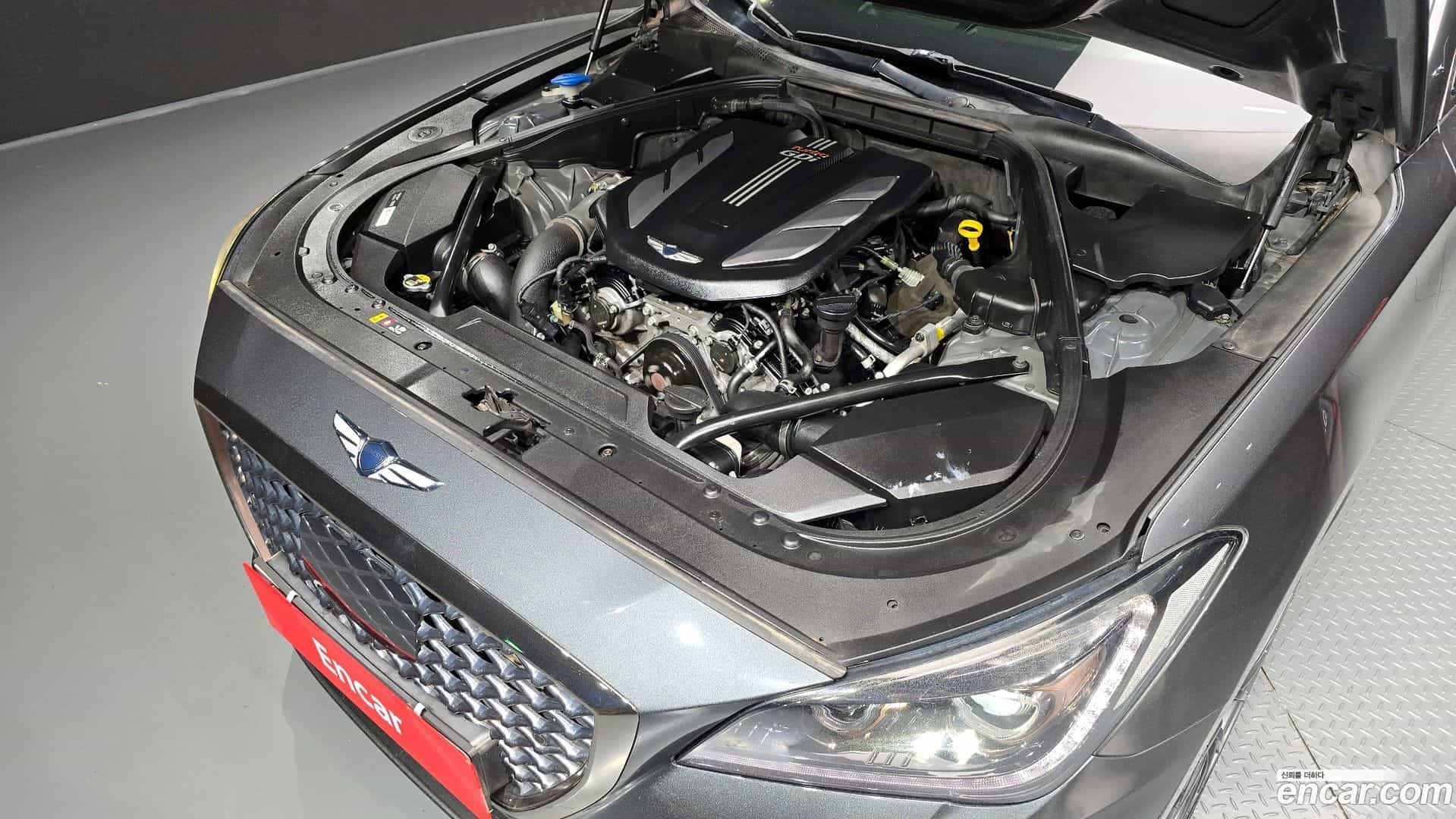 G80 Genesis 2017.0-INNER-006