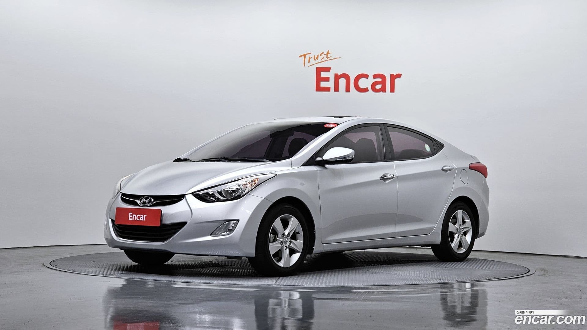 Main__Slider__Photo:AVANTE Hyundai 2013.2-0