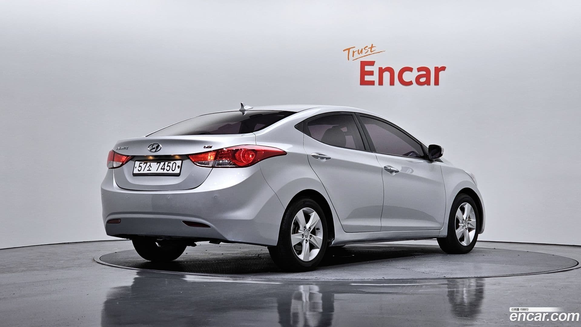 Main__Slider__Photo:AVANTE Hyundai 2013.2-1