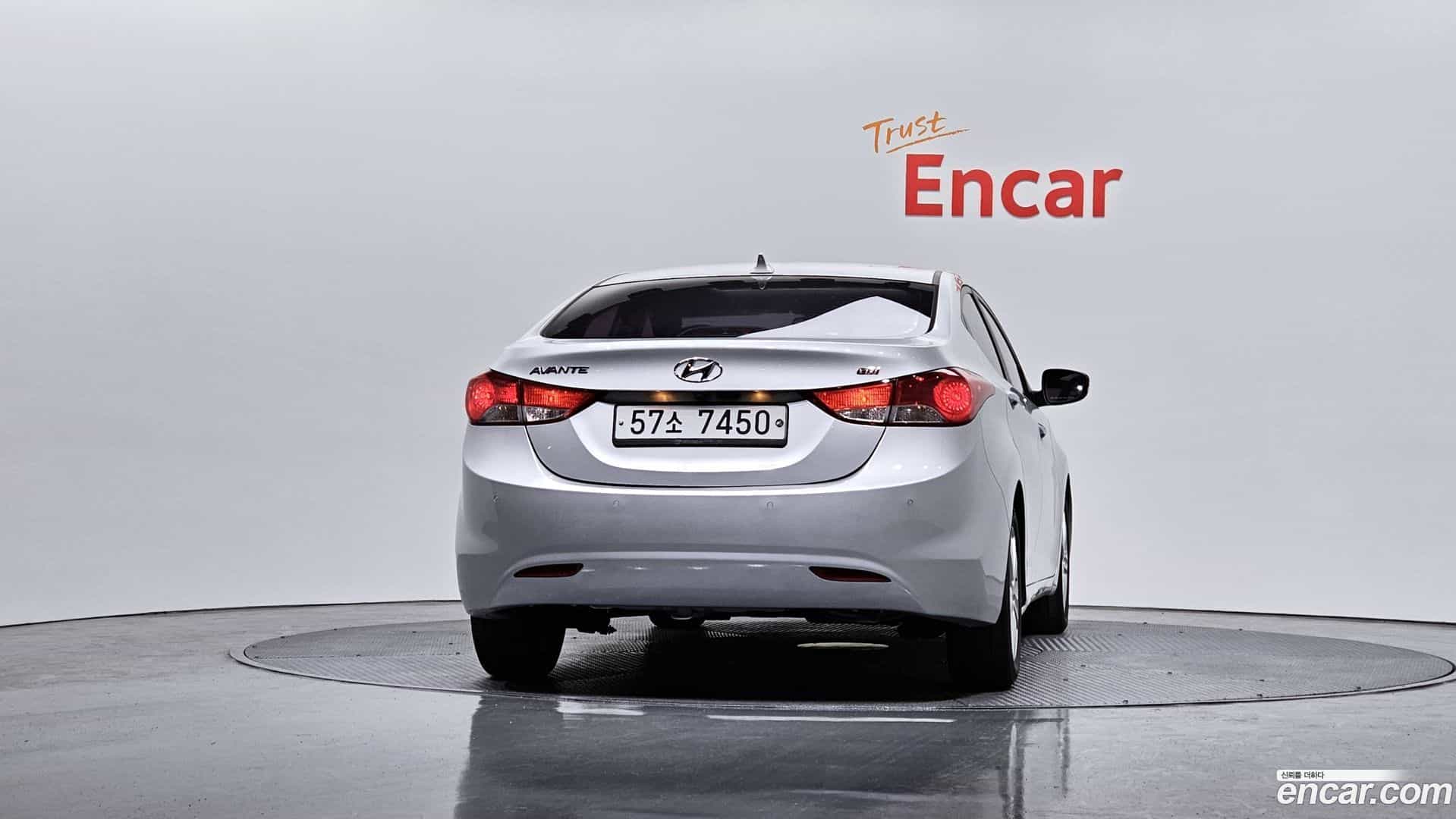 AVANTE Hyundai 2013.2-OUTER-004