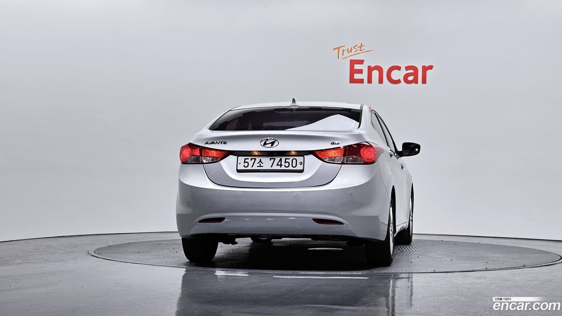 Main__Slider__Photo:AVANTE Hyundai 2013.2-3