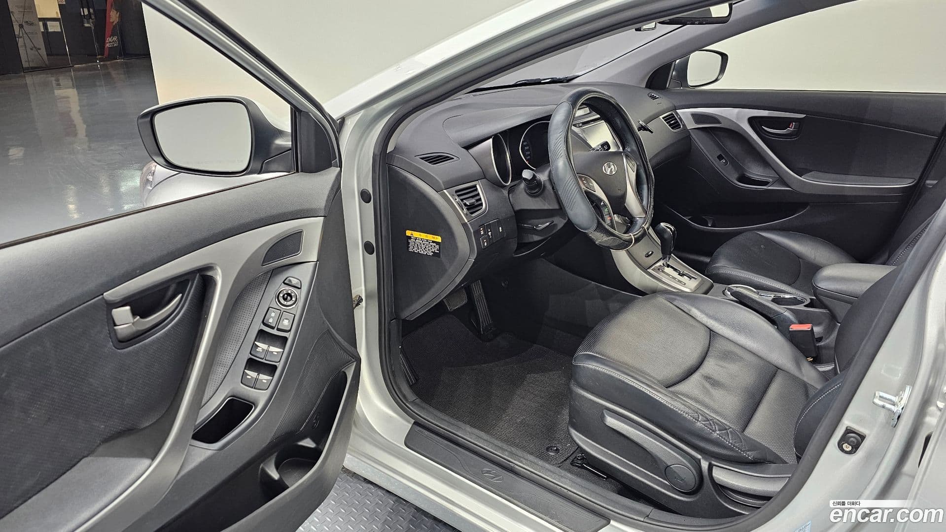 Main__Slider__Photo:AVANTE Hyundai 2013.2-10