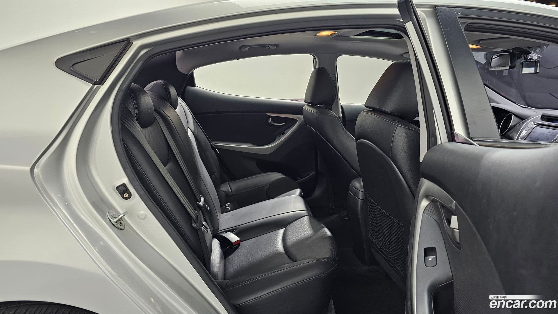 Main__Slider__Photo:AVANTE Hyundai 2013.2-11