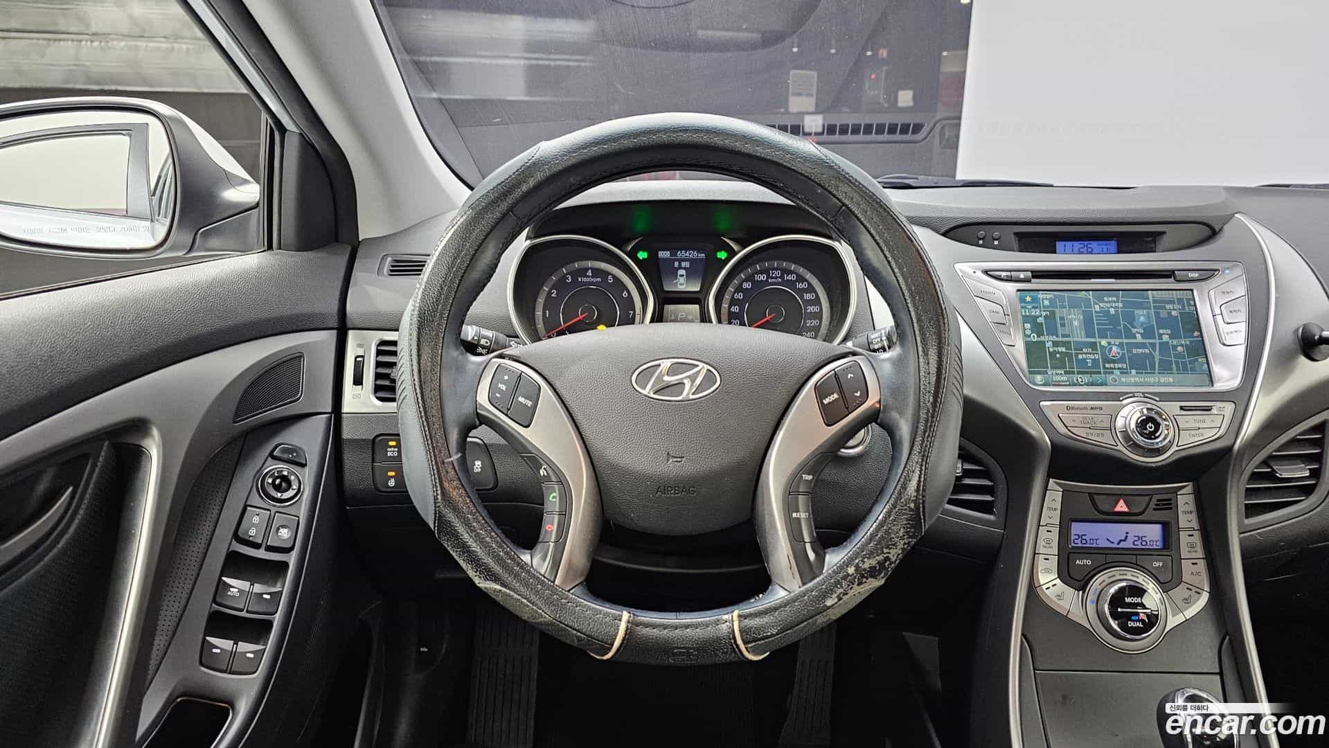 AVANTE Hyundai 2013.2-OPTION-018