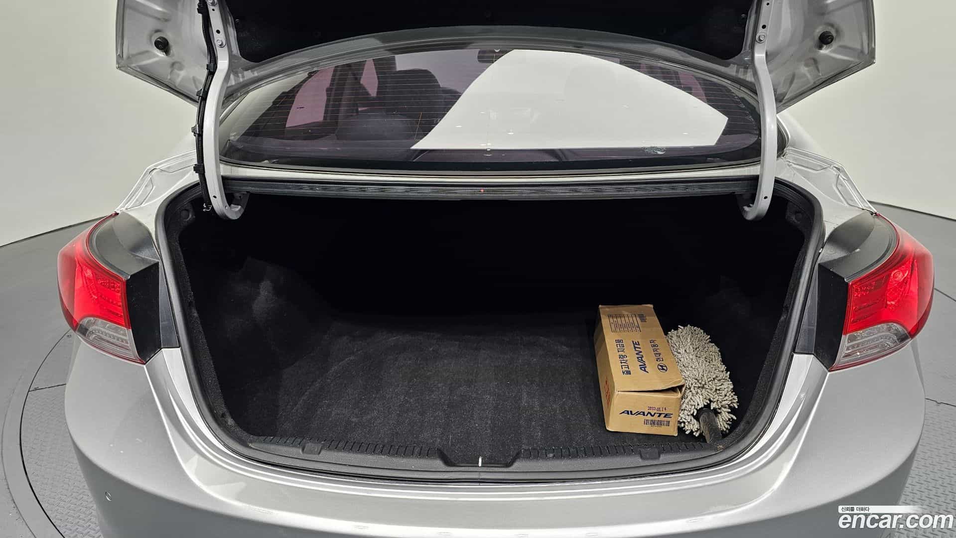 AVANTE Hyundai 2013.2-OPTION-024