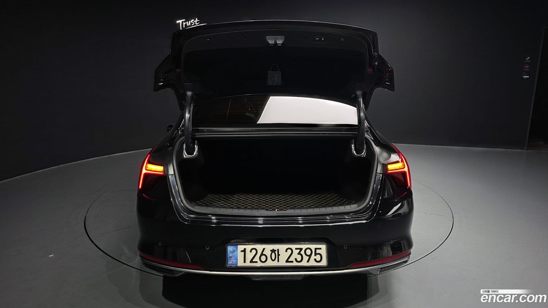 Main__Slider__Photo:K8 Kia 2021.10-19