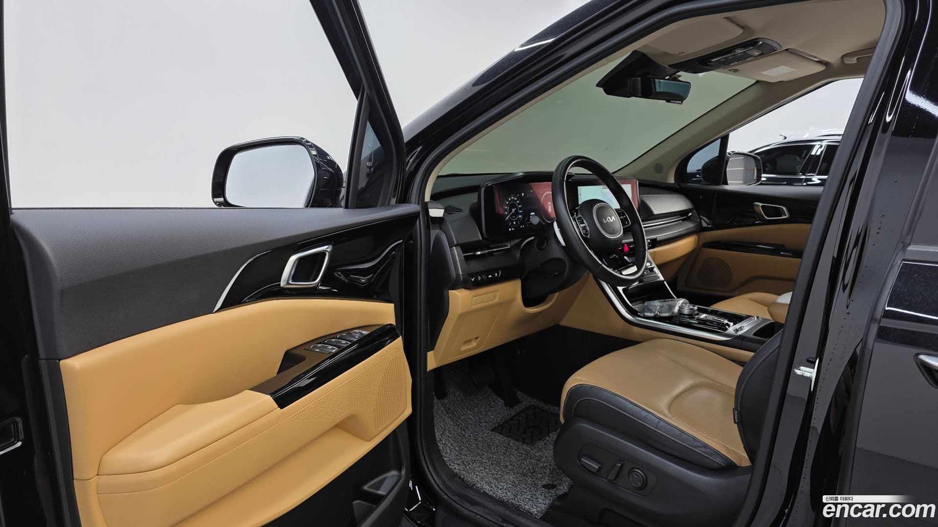 Main__Slider__Photo:Canival Kia 2022.10-9