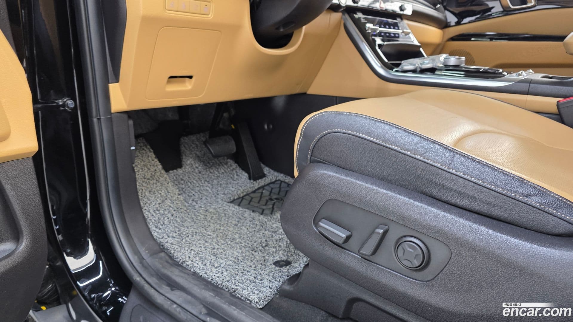 Main__Slider__Photo:Canival Kia 2022.10-16