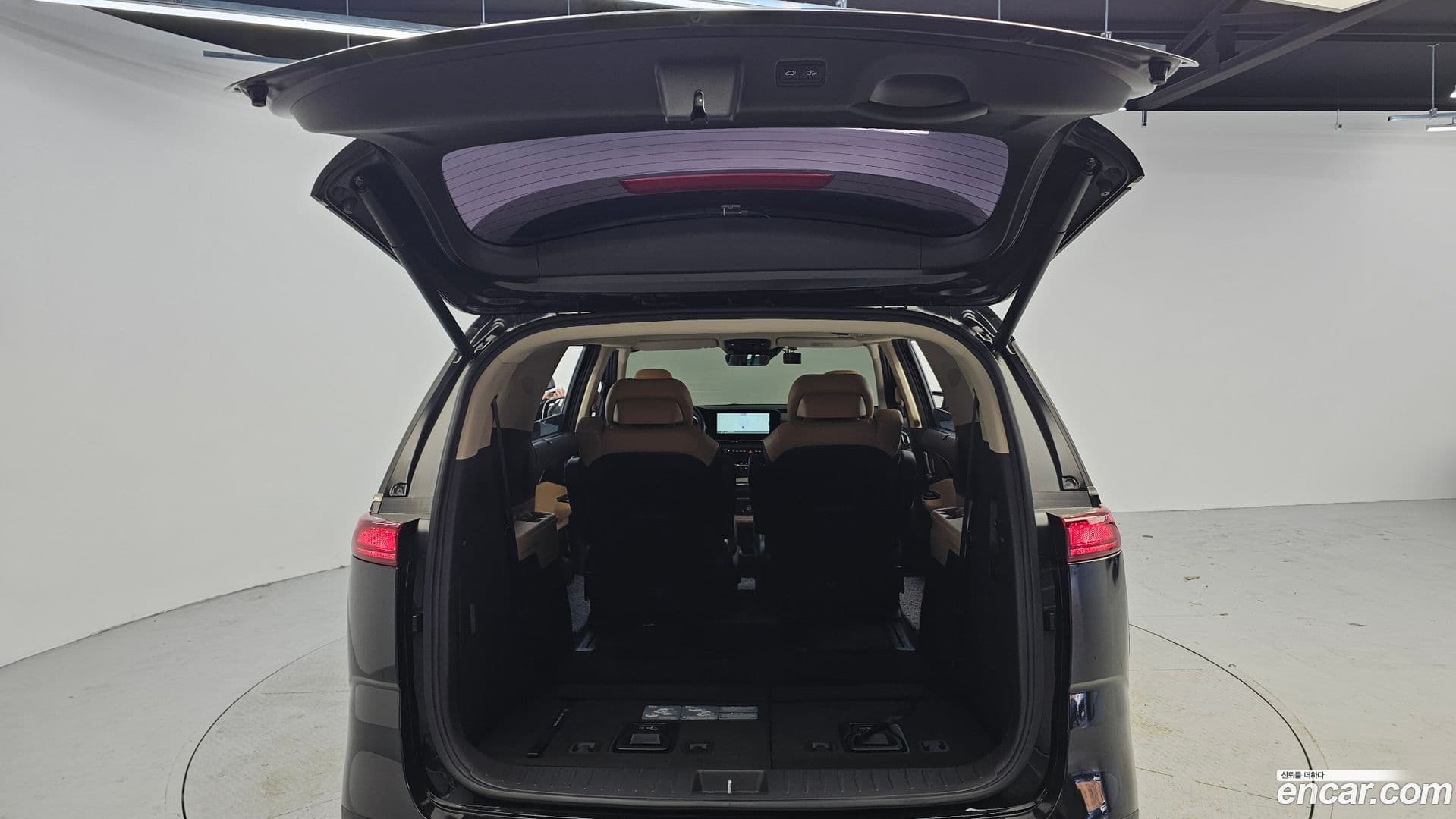 Main__Slider__Photo:Canival Kia 2022.10-19