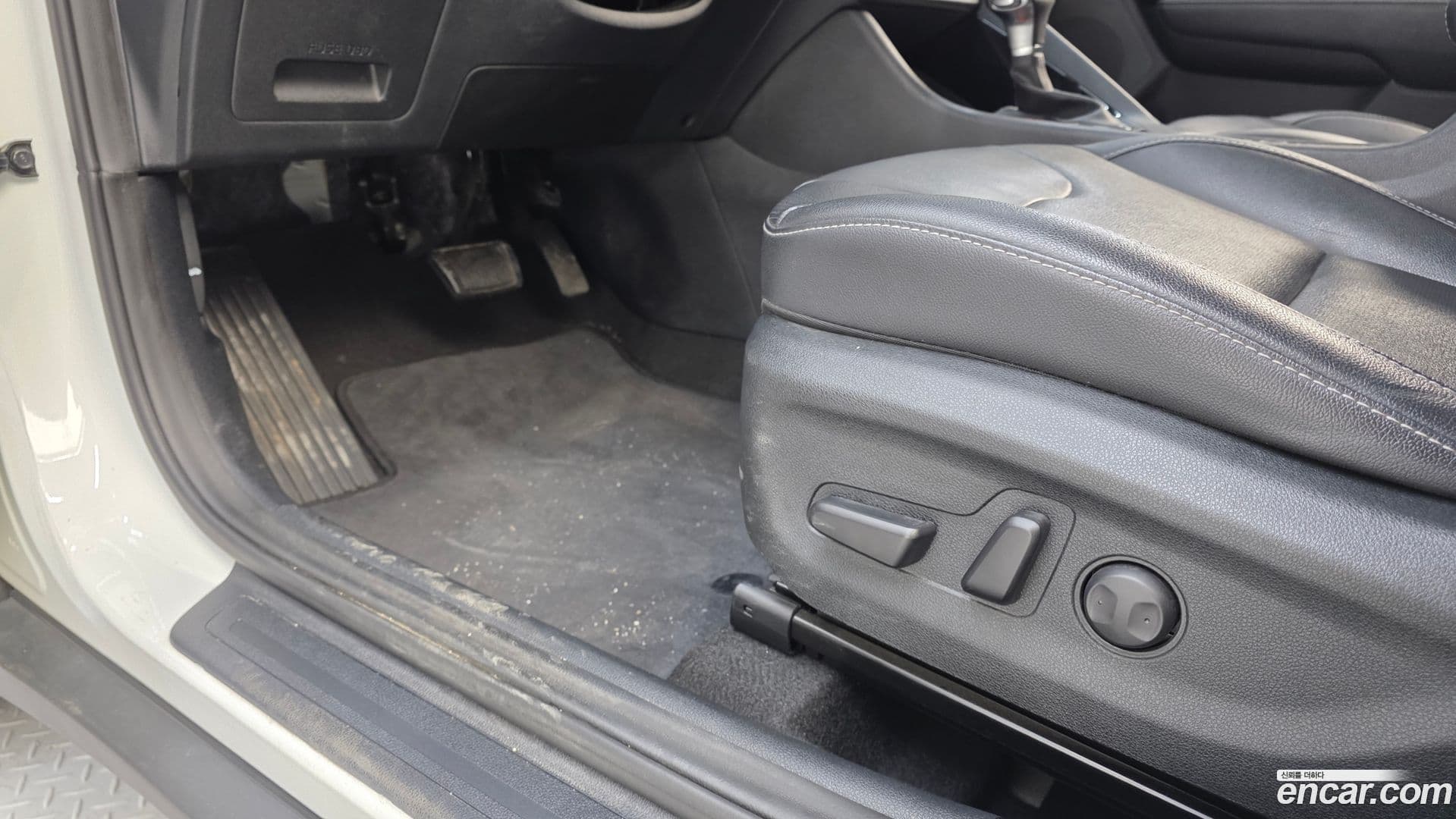 Main__Slider__Photo:Niro Kia 2021.10-18