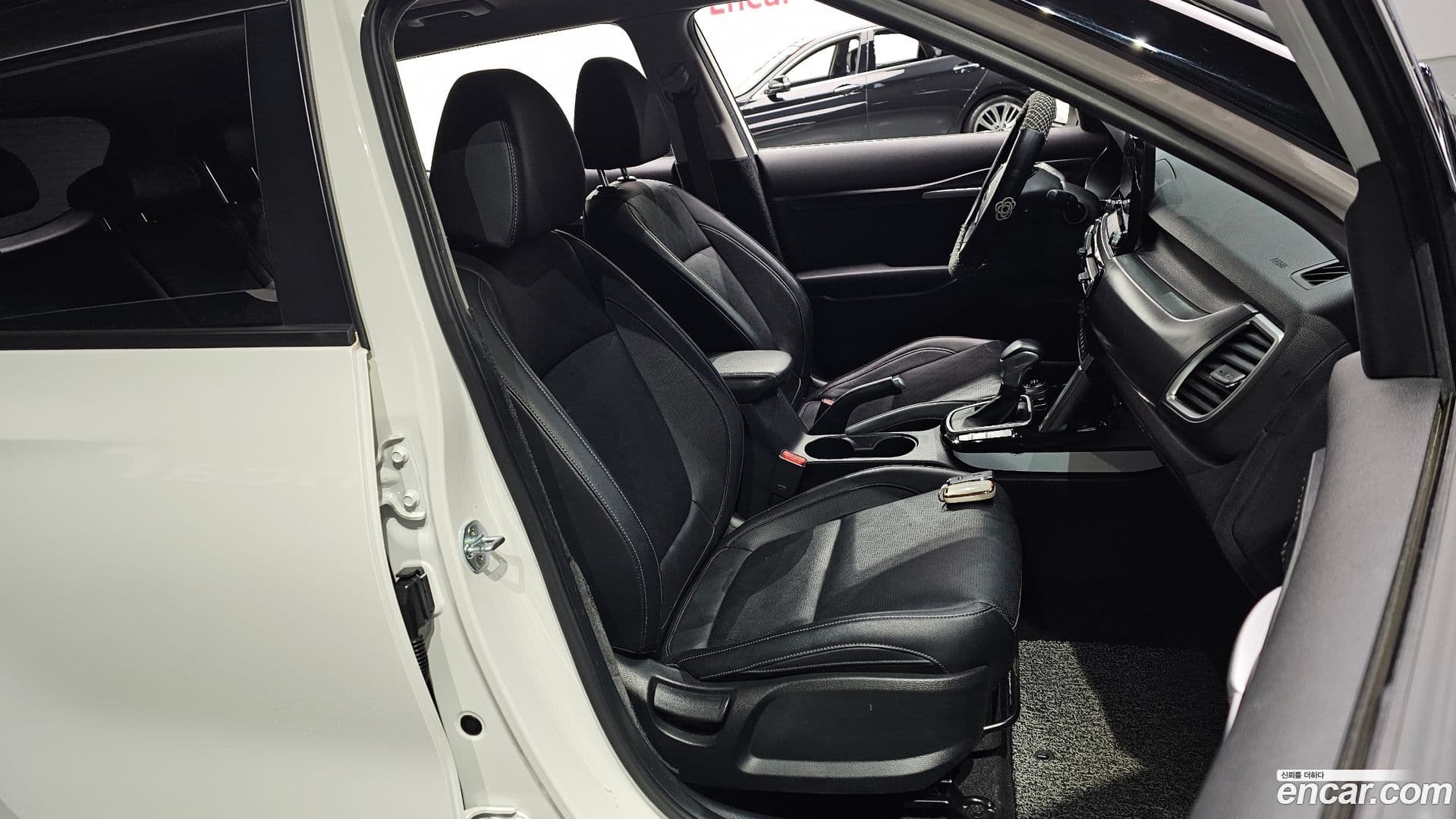 Main__Slider__Photo:Seltos Kia 2020.3-9