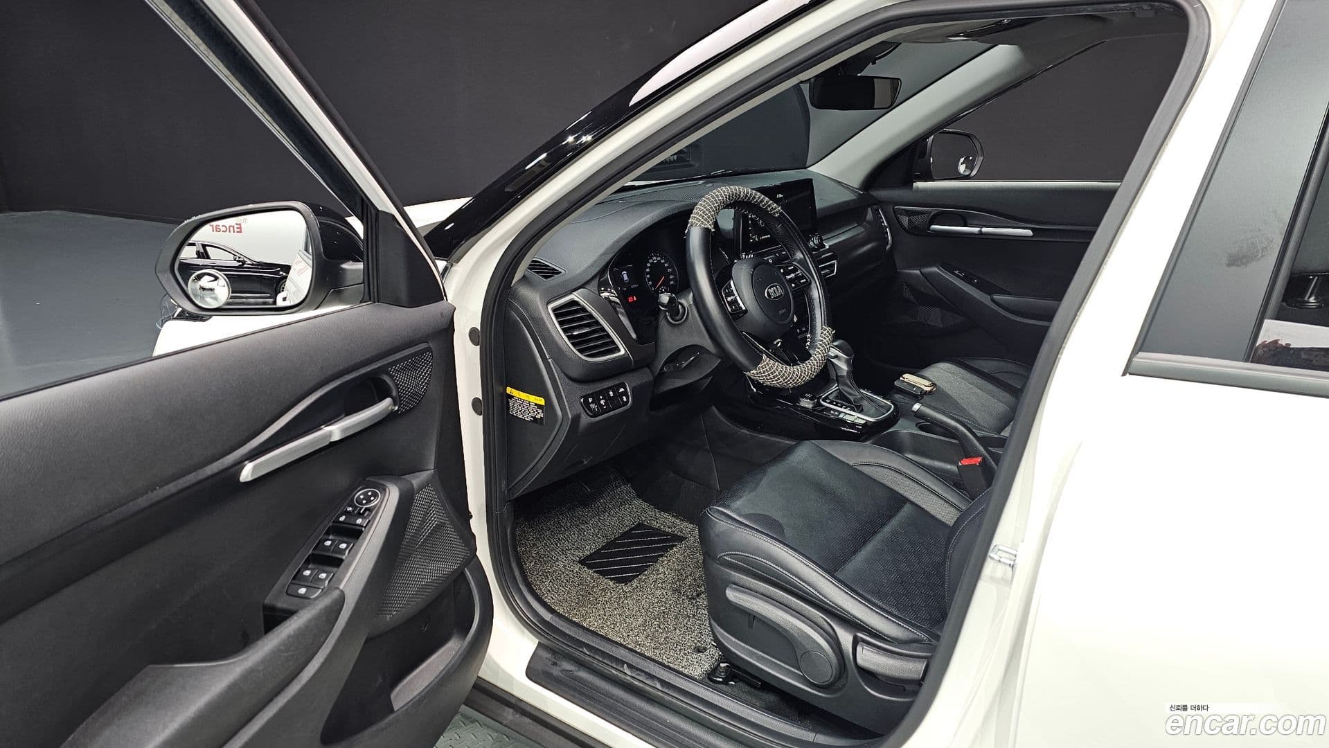 Main__Slider__Photo:Seltos Kia 2020.3-10