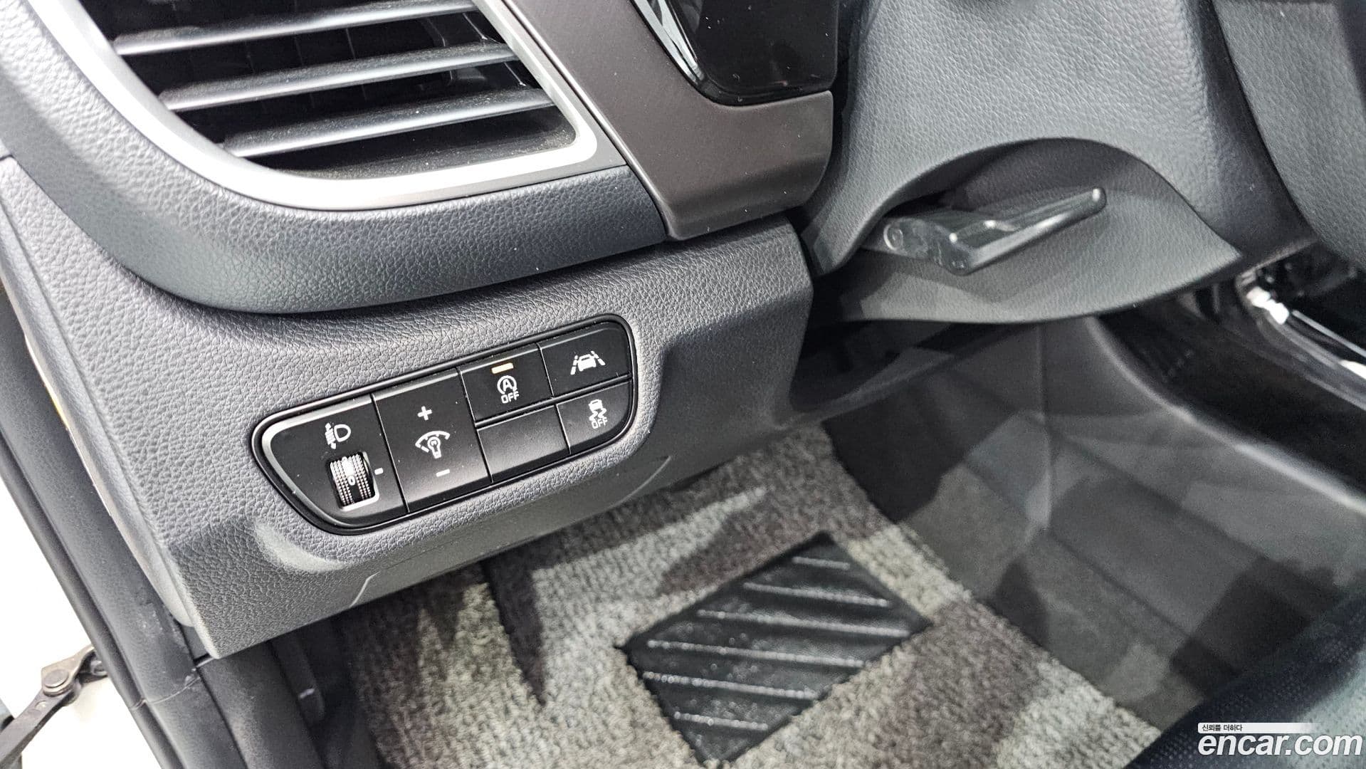 Main__Slider__Photo:Seltos Kia 2020.3-12