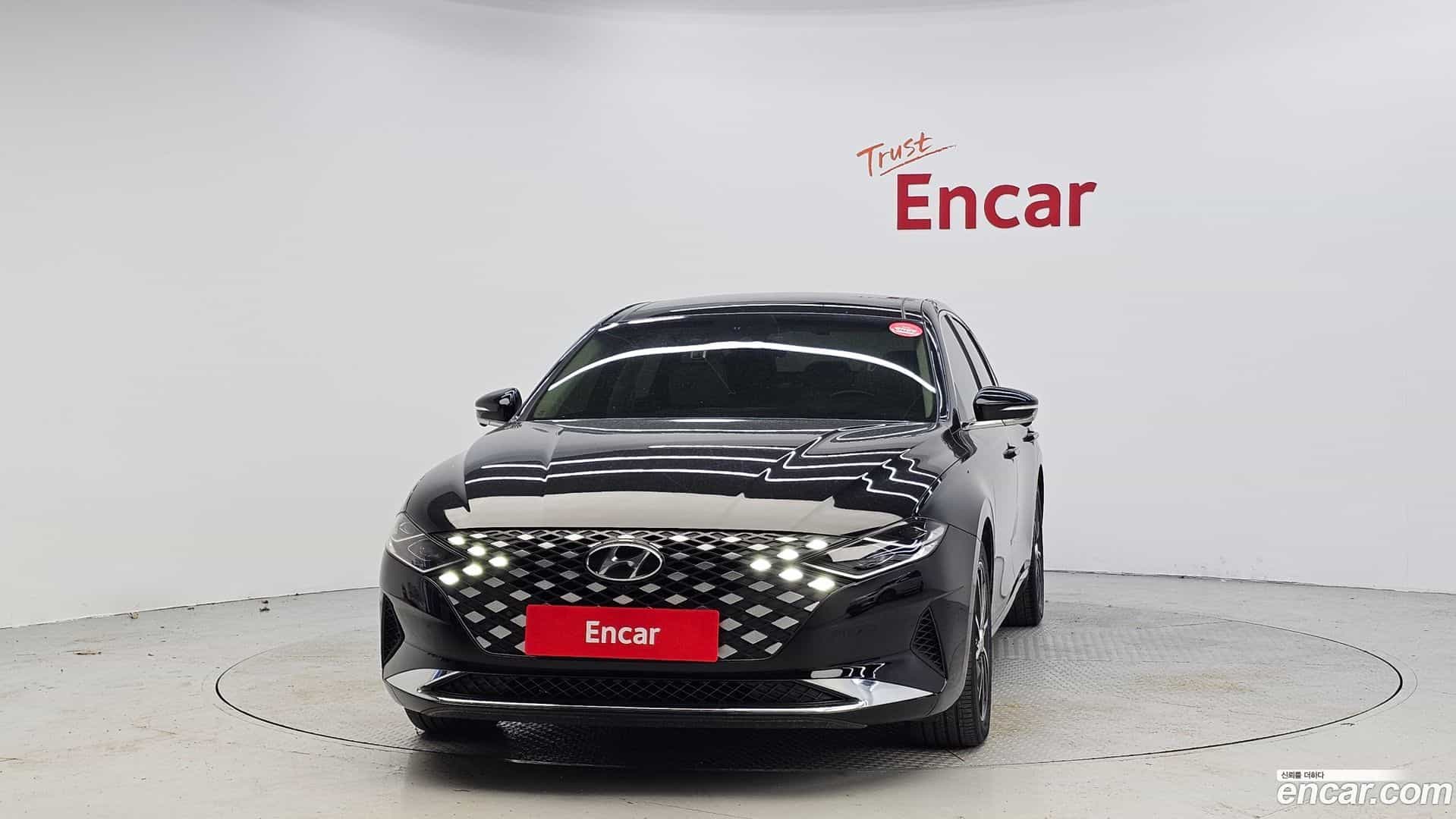 Grandeur Hyundai 2022.10-OUTER-003