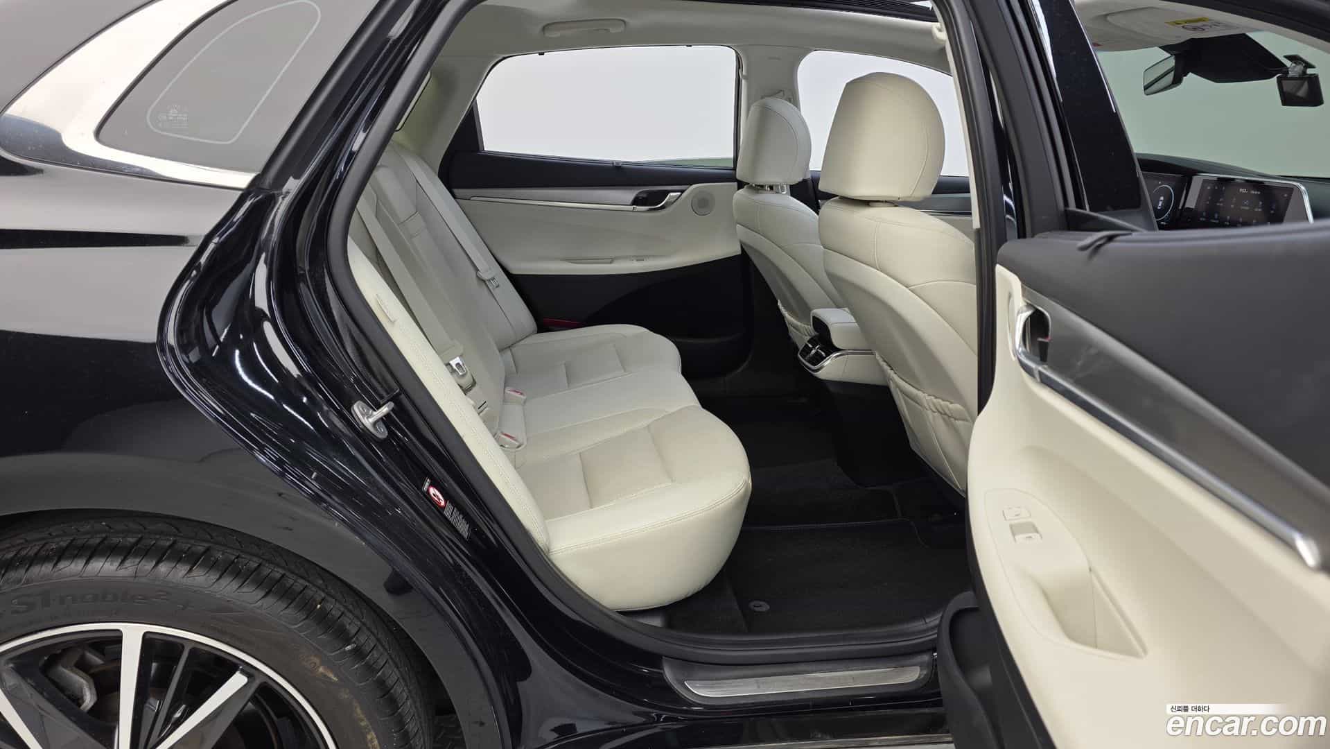 Grandeur Hyundai 2022.10-OPTION-016