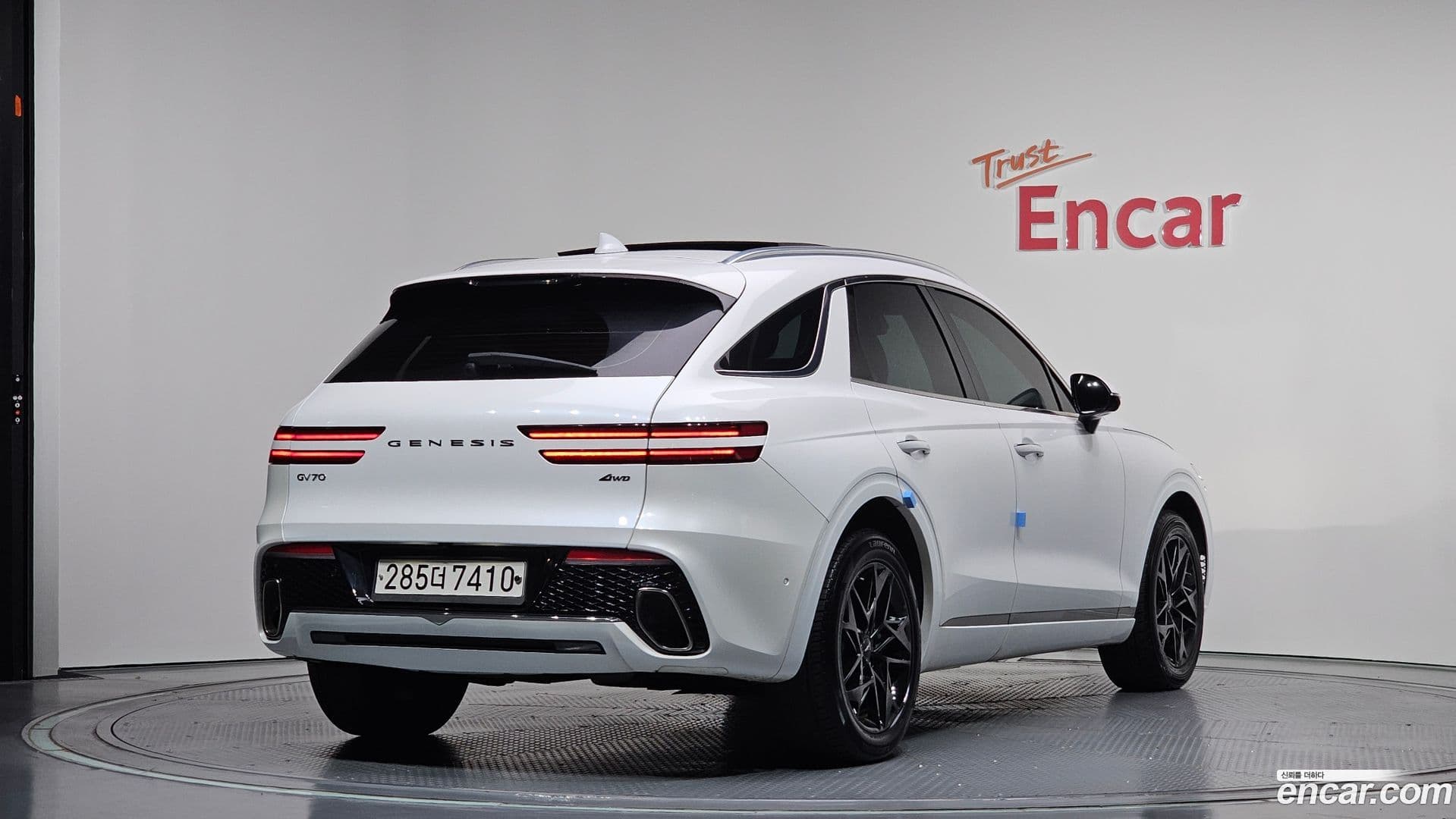 Main__Slider__Photo:GV70 Genesis 2021.1-1