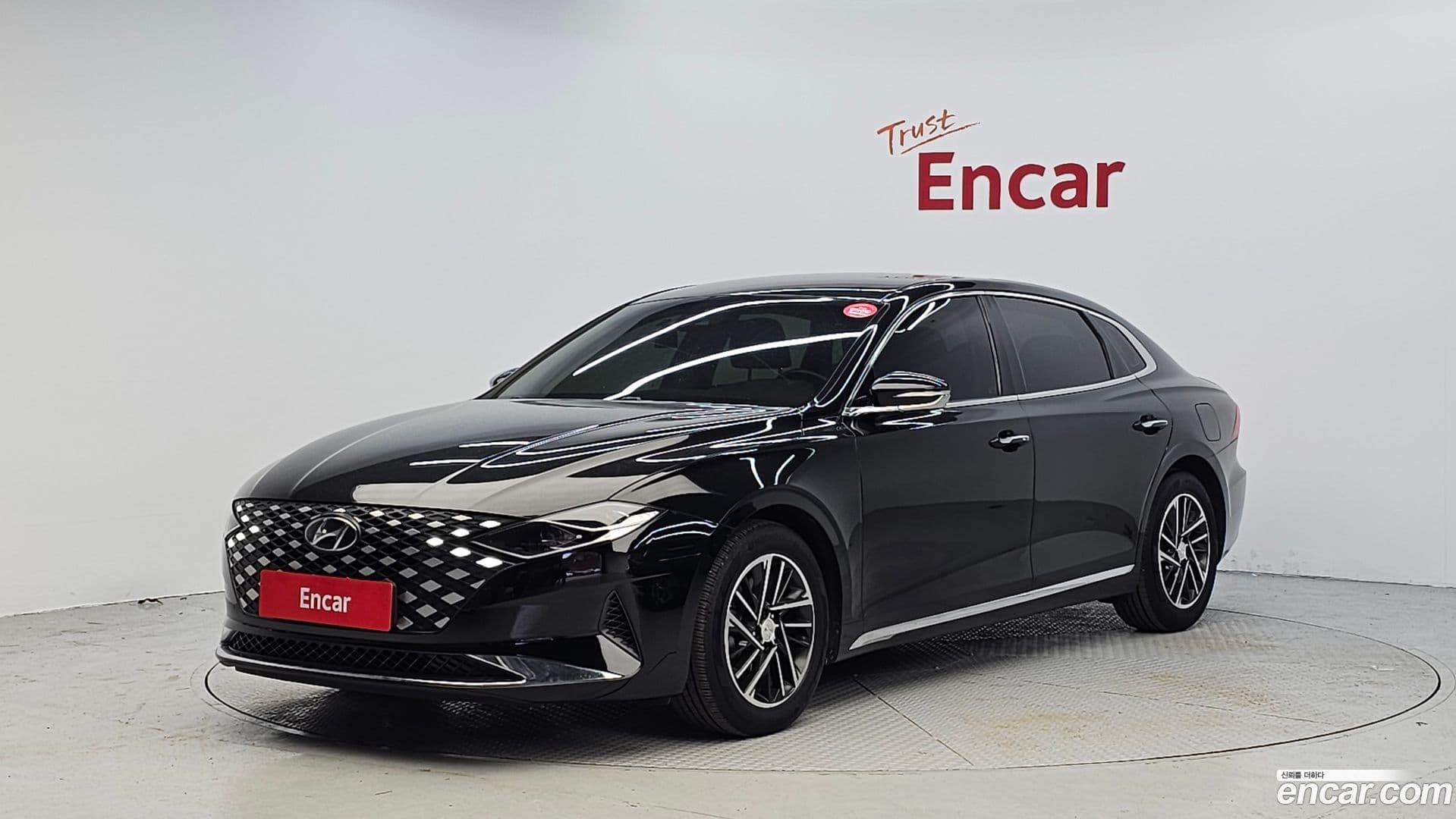 Main__Slider__Photo:Grandeur Hyundai 2020.9-0