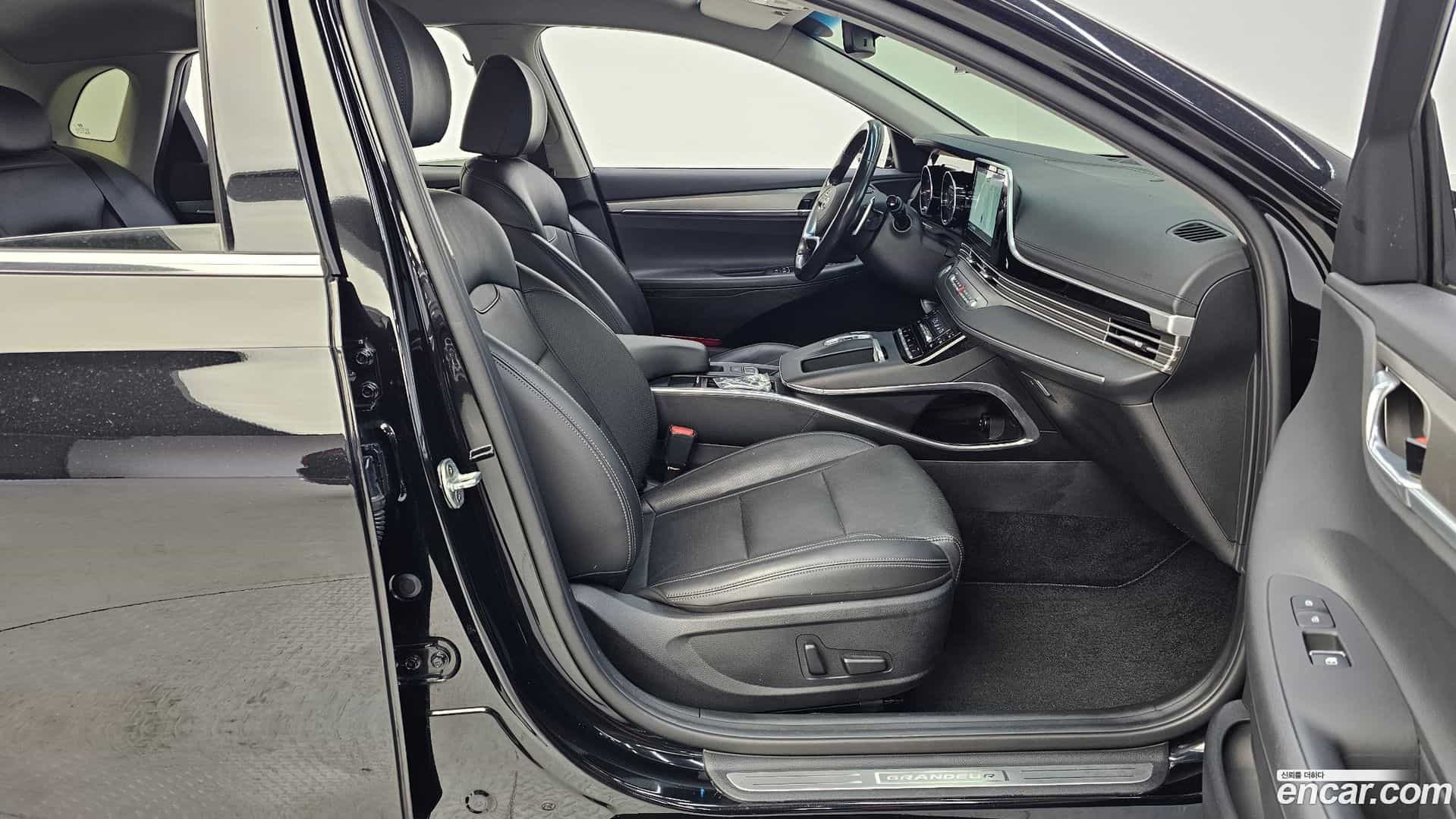 Grandeur Hyundai 2020.9-OPTION-015