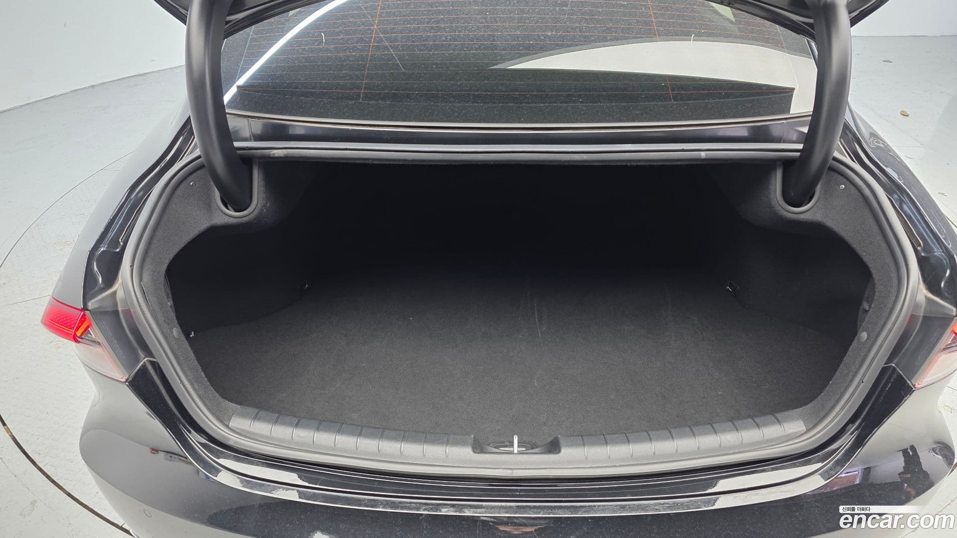 Main__Slider__Photo:Grandeur Hyundai 2020.9-19