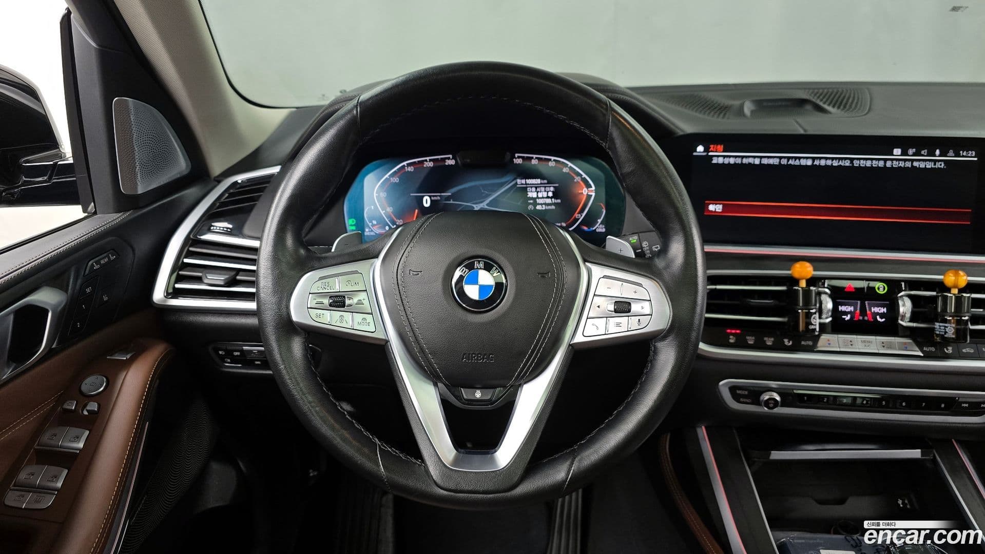 Main__Slider__Photo:X7 BMW 2021.5-12