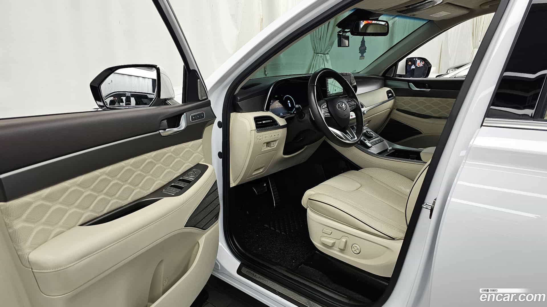 Palisade Hyundai 2021.1-INNER-010