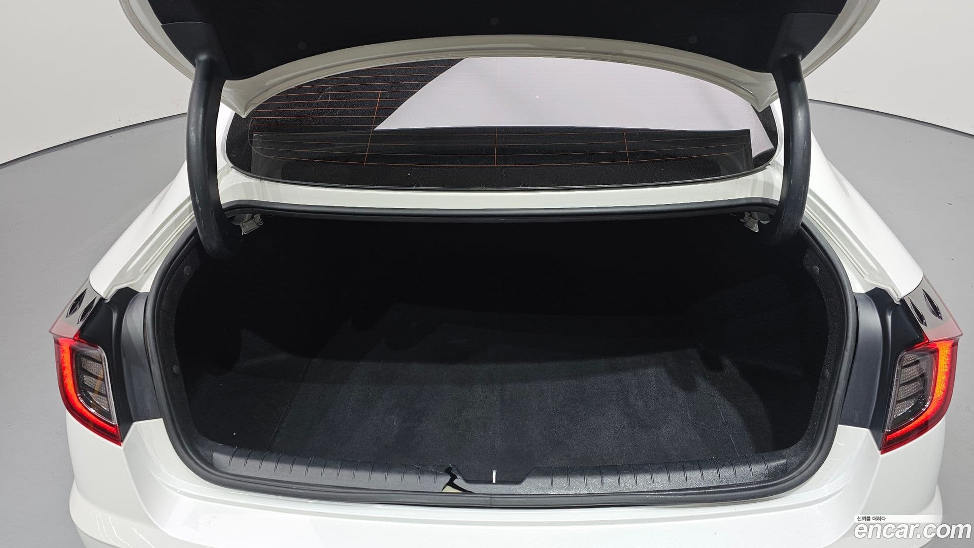 Main__Slider__Photo:Sonata Hyundai 2021.9-19