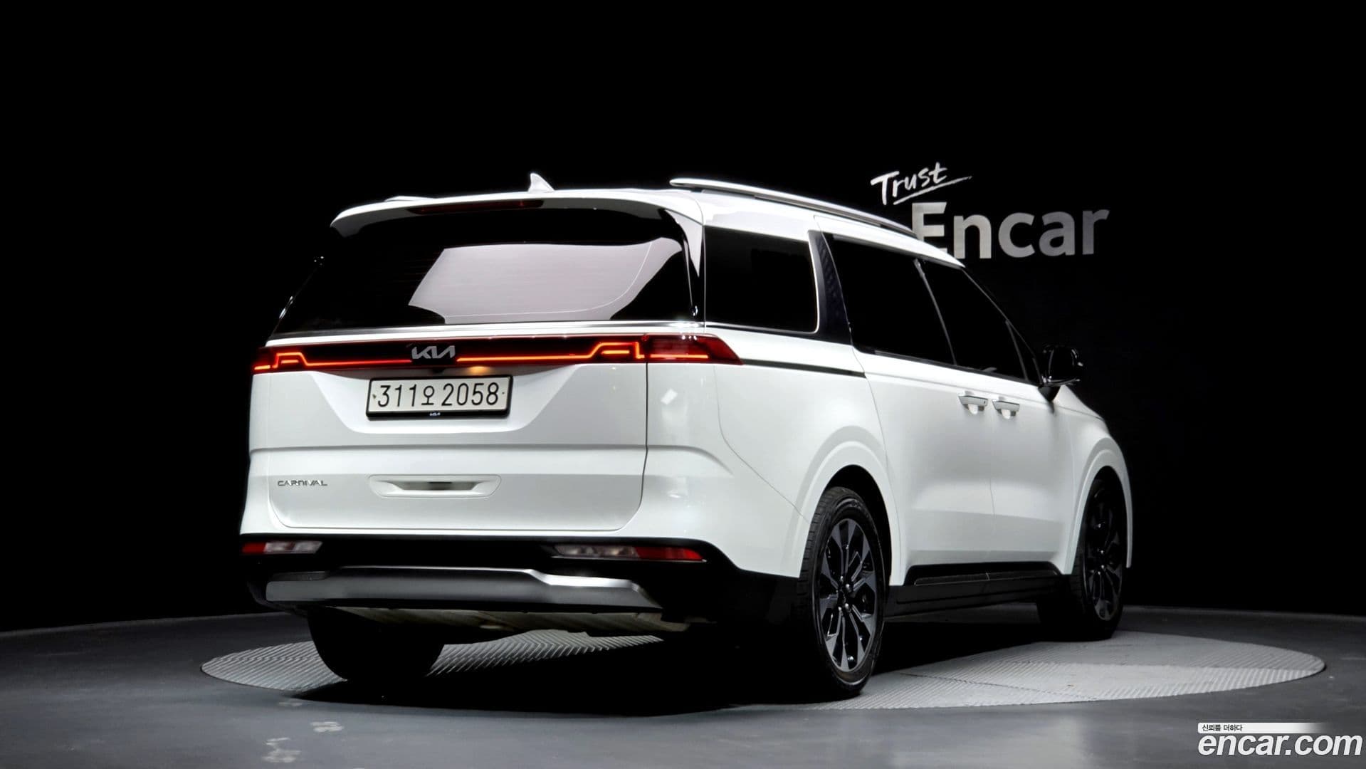 Main__Slider__Photo:Canival Kia 2021.11-1