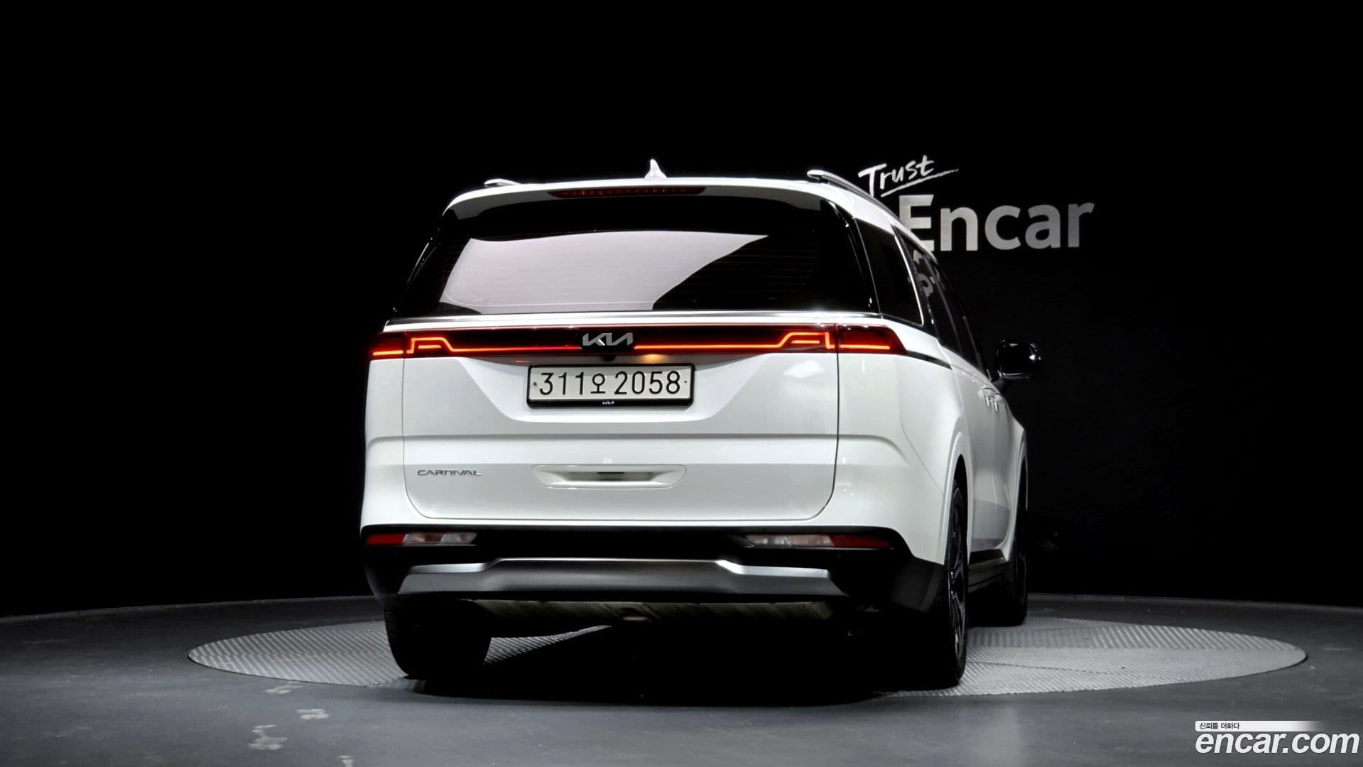 Main__Slider__Photo:Canival Kia 2021.11-3