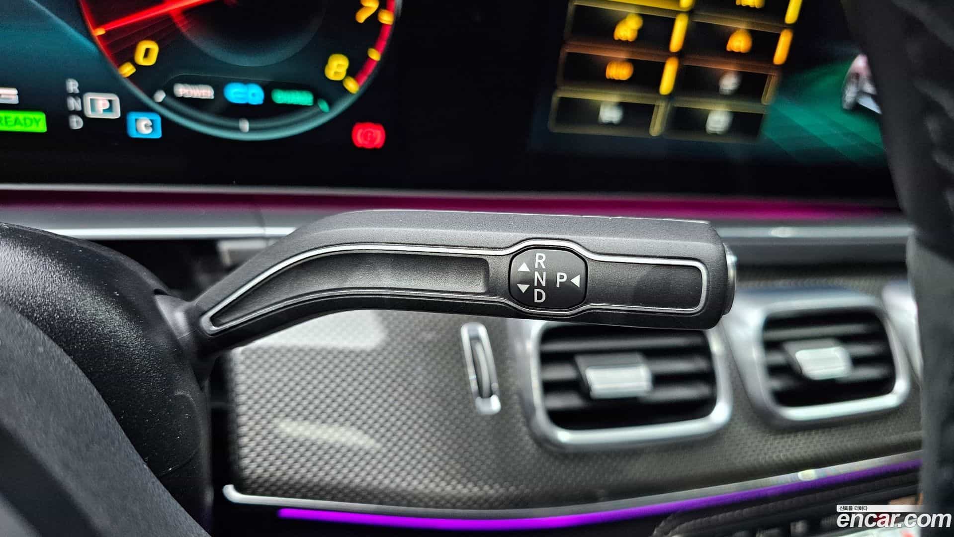 GLE-Class Mercedes-Benz 2023.6-INNER-009