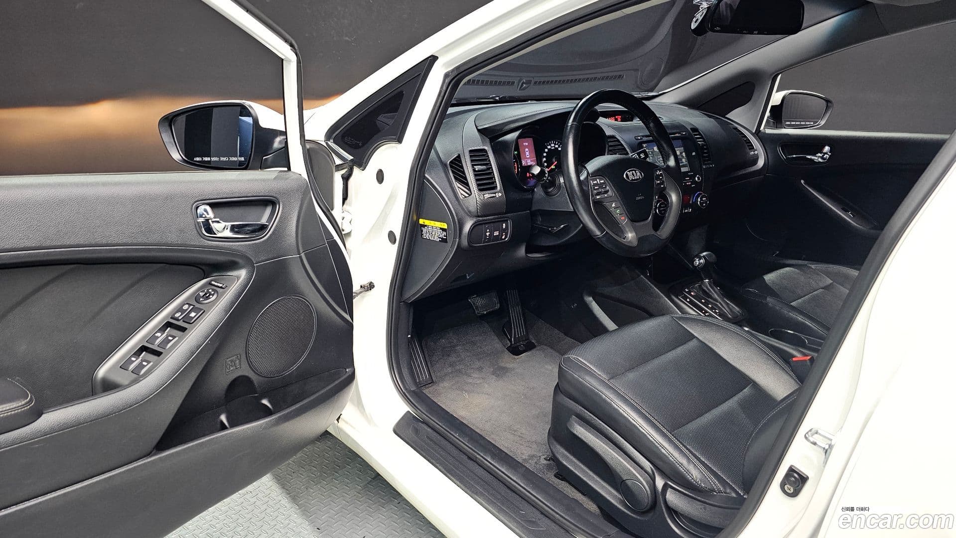 Main__Slider__Photo:K3 Kia 2012.9-11